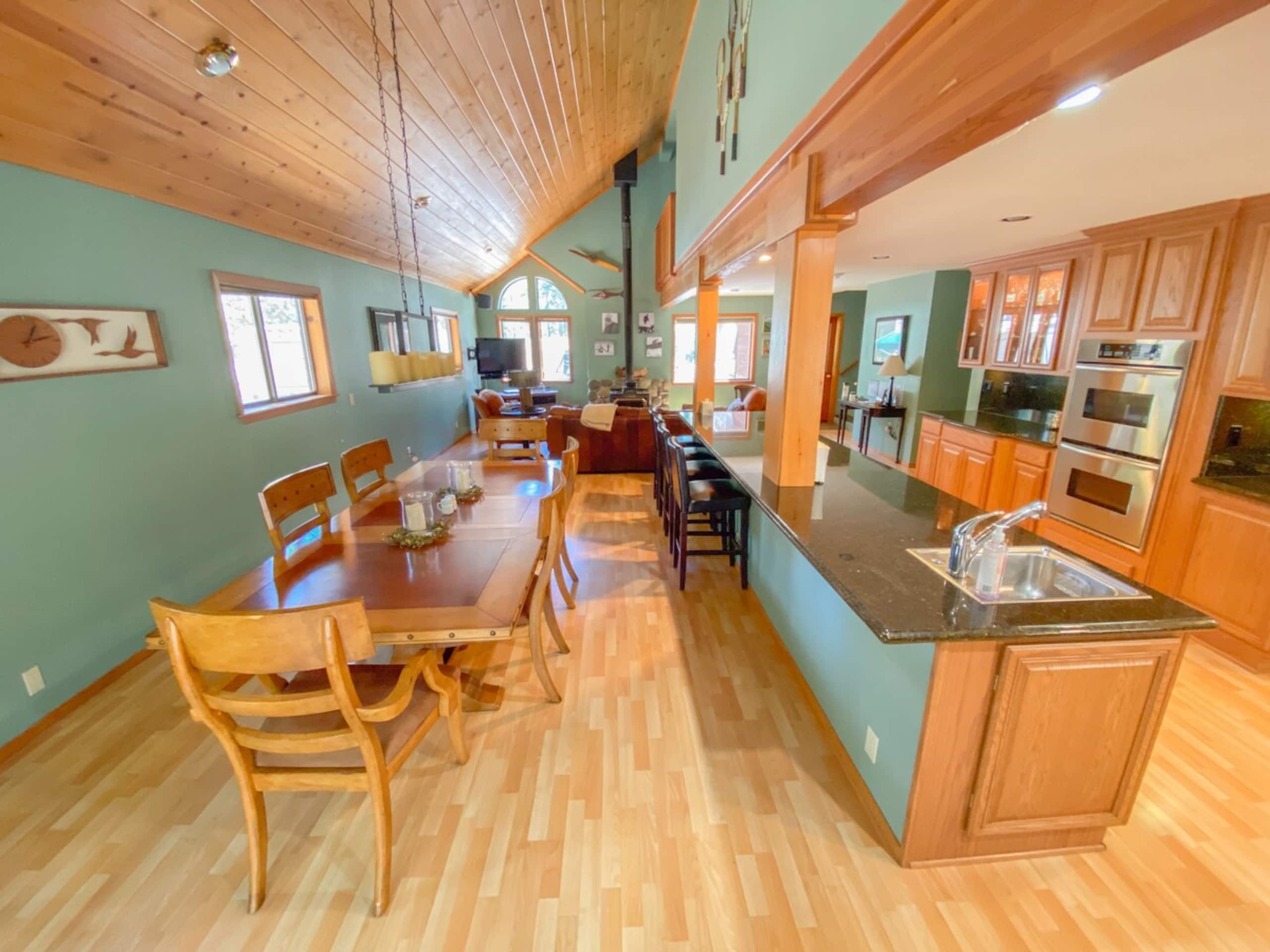 Truckee Getaway Ski/Lake Cabin - Photo 16