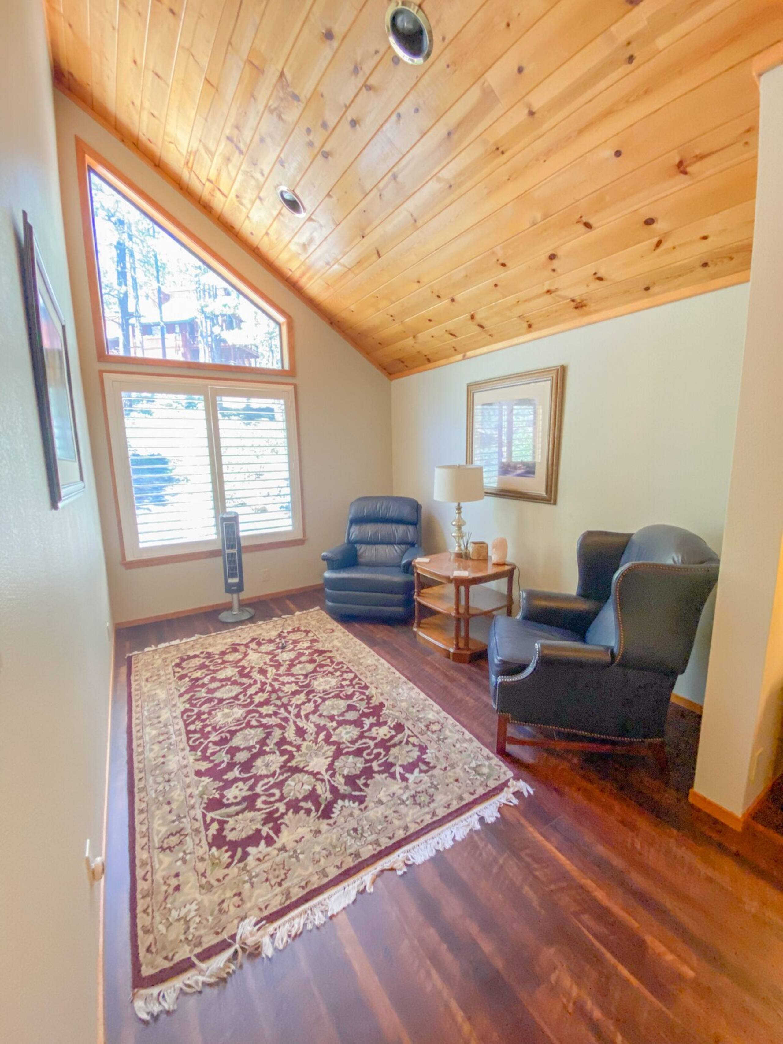 Truckee Getaway Ski/Lake Cabin - Photo 8