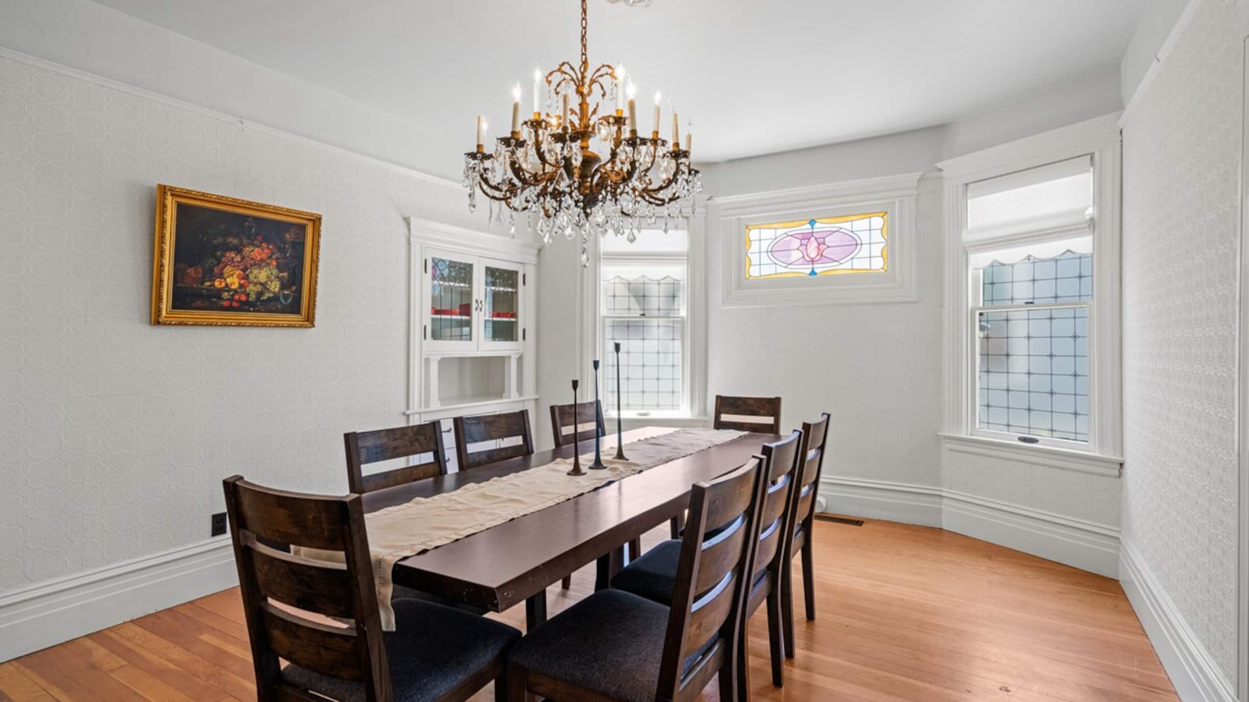 Luxury Victorian in Downtown Petaluma - Photo 12
