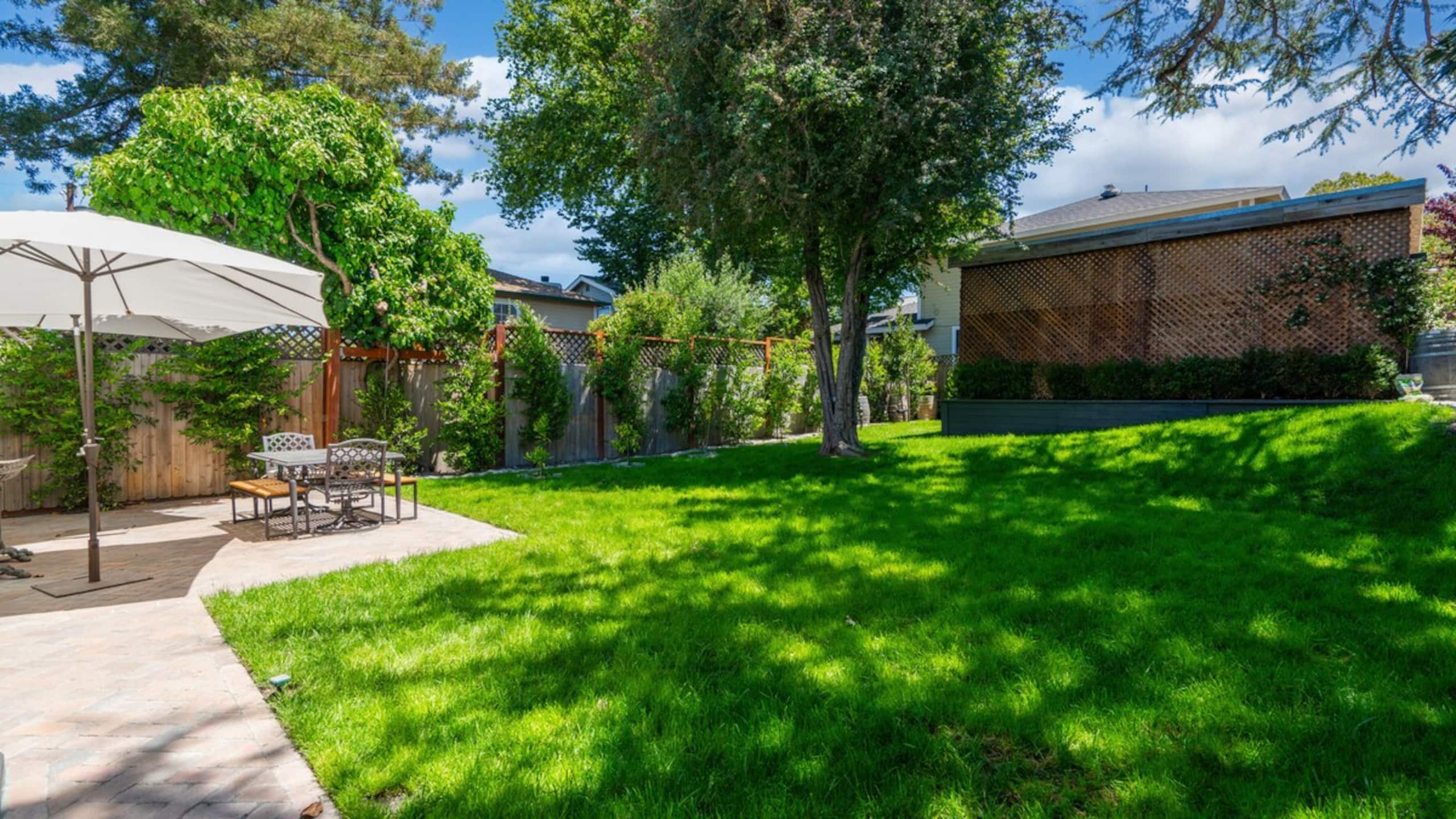 Luxury Victorian in Downtown Petaluma - Photo 31