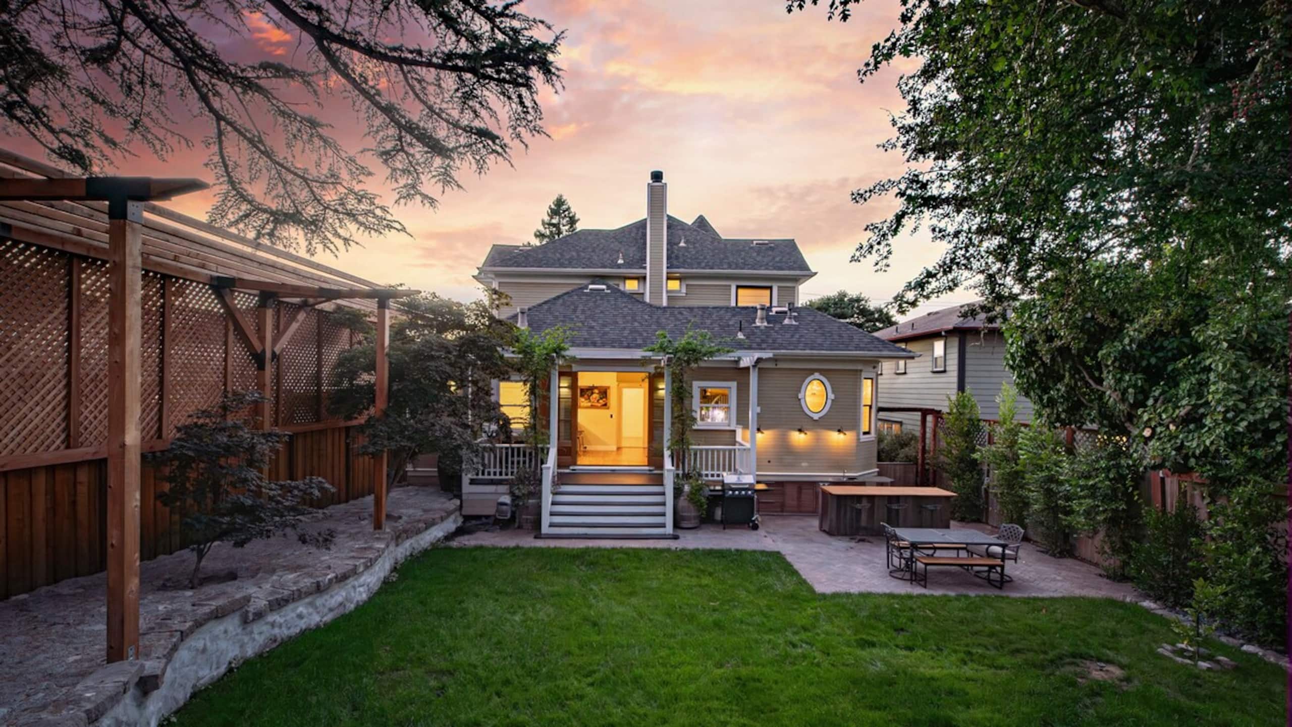 Luxury Victorian in Downtown Petaluma - Photo 35