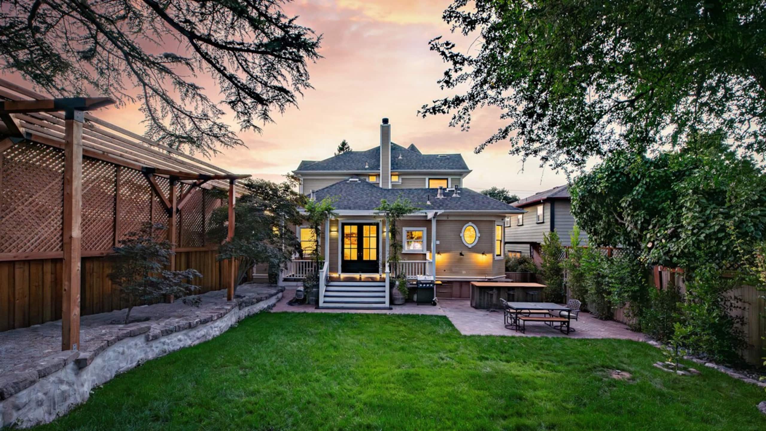 Luxury Victorian in Downtown Petaluma - Photo 40