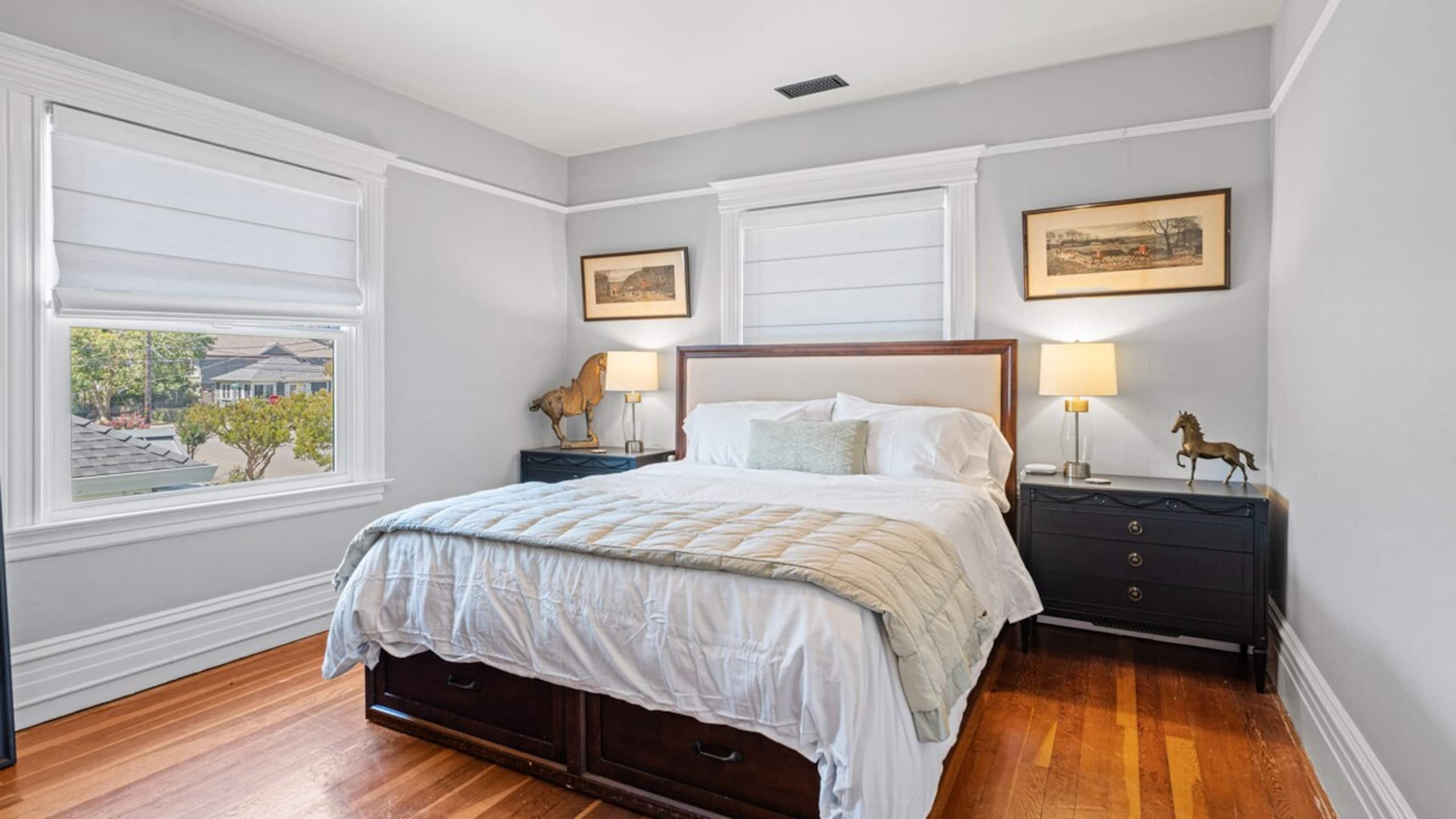 Luxury Victorian in Downtown Petaluma - Photo 16