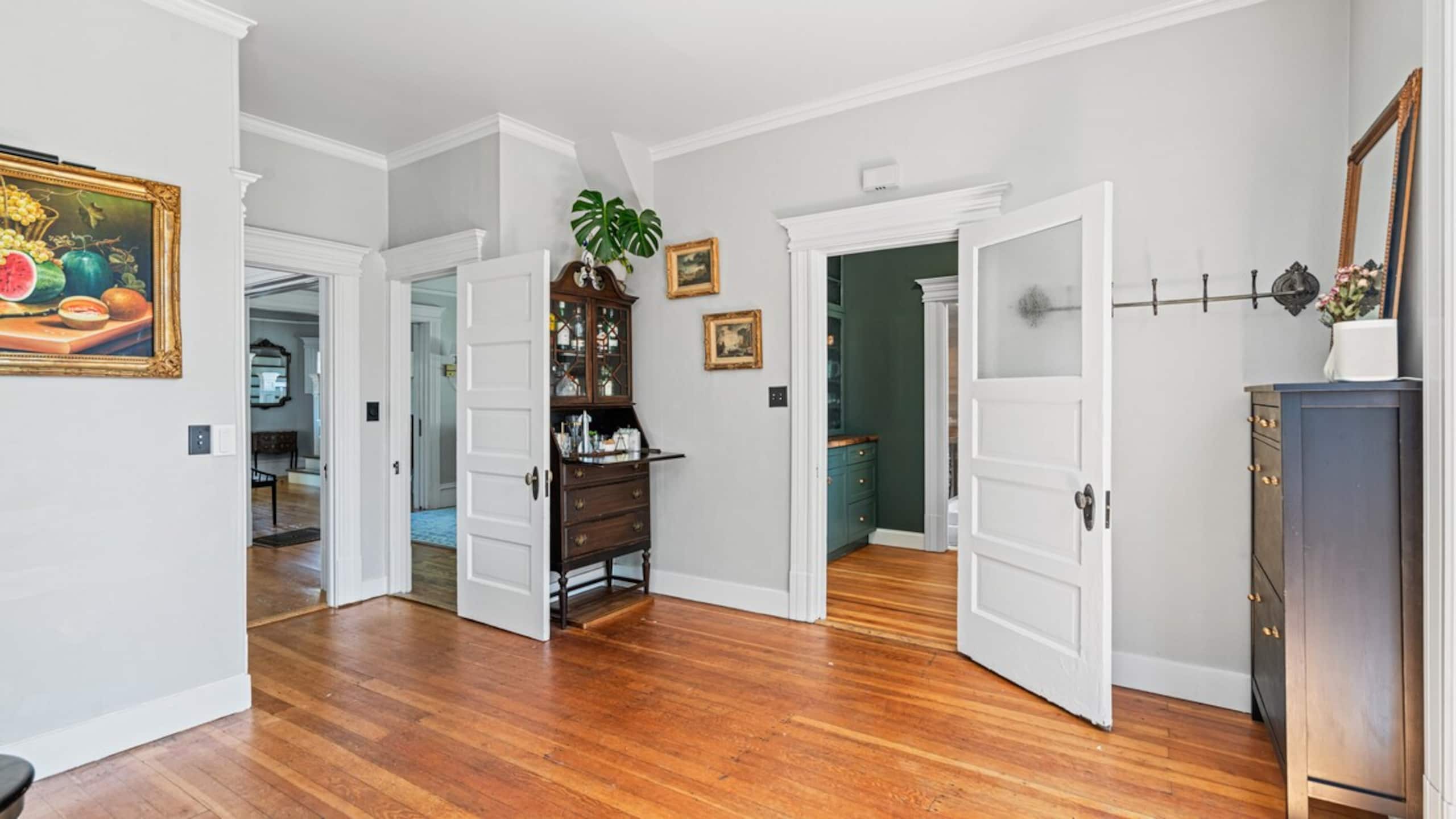 Luxury Victorian in Downtown Petaluma - Photo 13