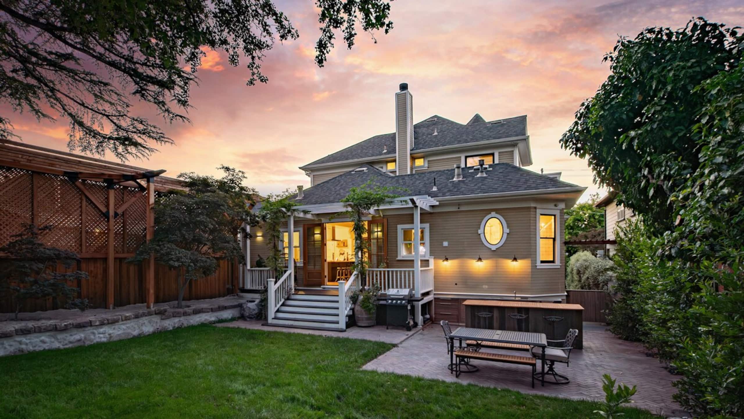 Luxury Victorian in Downtown Petaluma - Photo 45