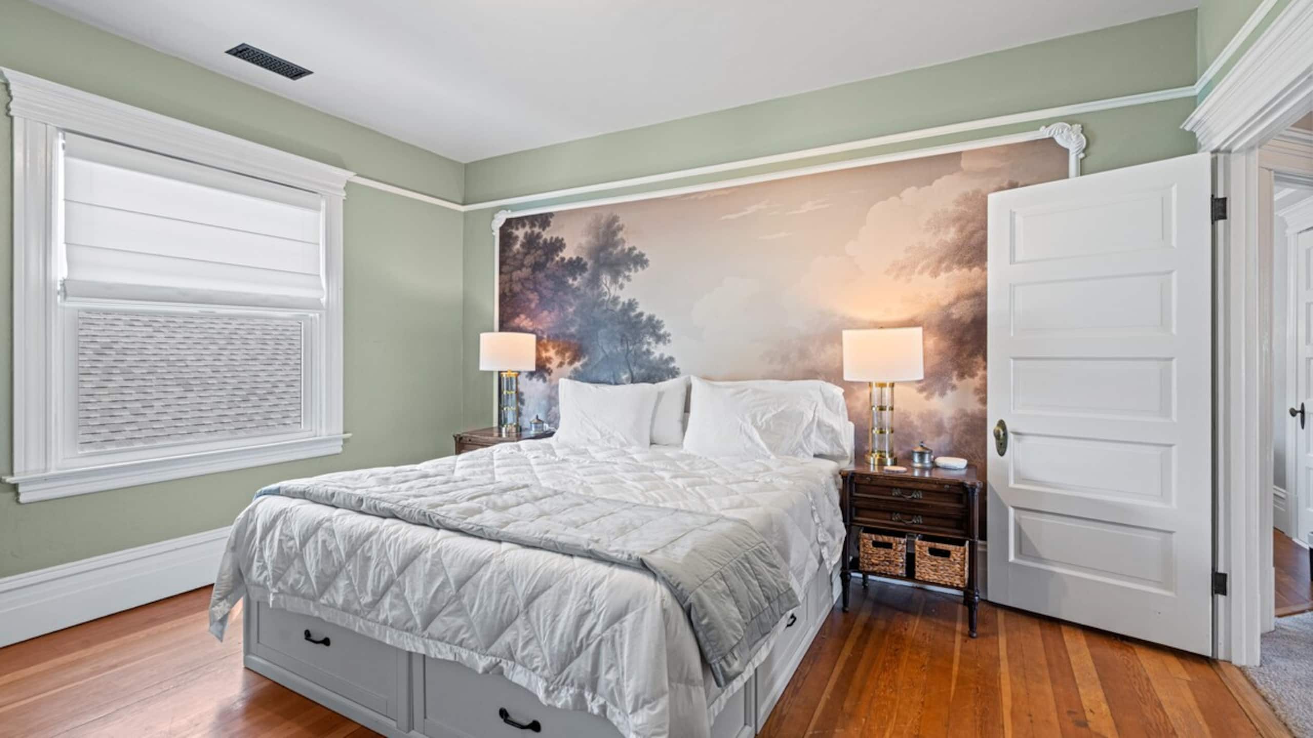 Luxury Victorian in Downtown Petaluma - Photo 15