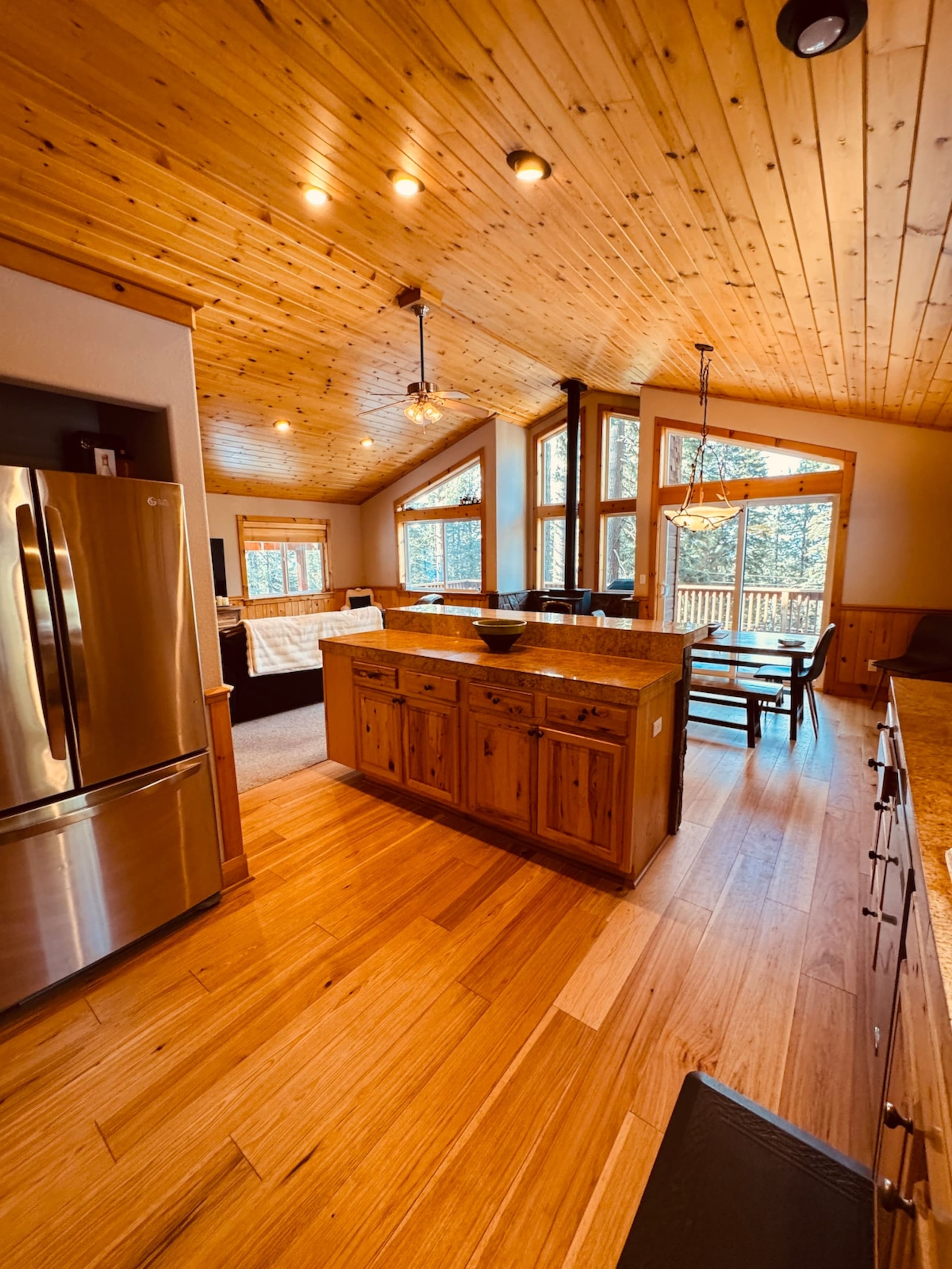 Truckee Retreat-Spa, fitness center+private beach - Photo 7