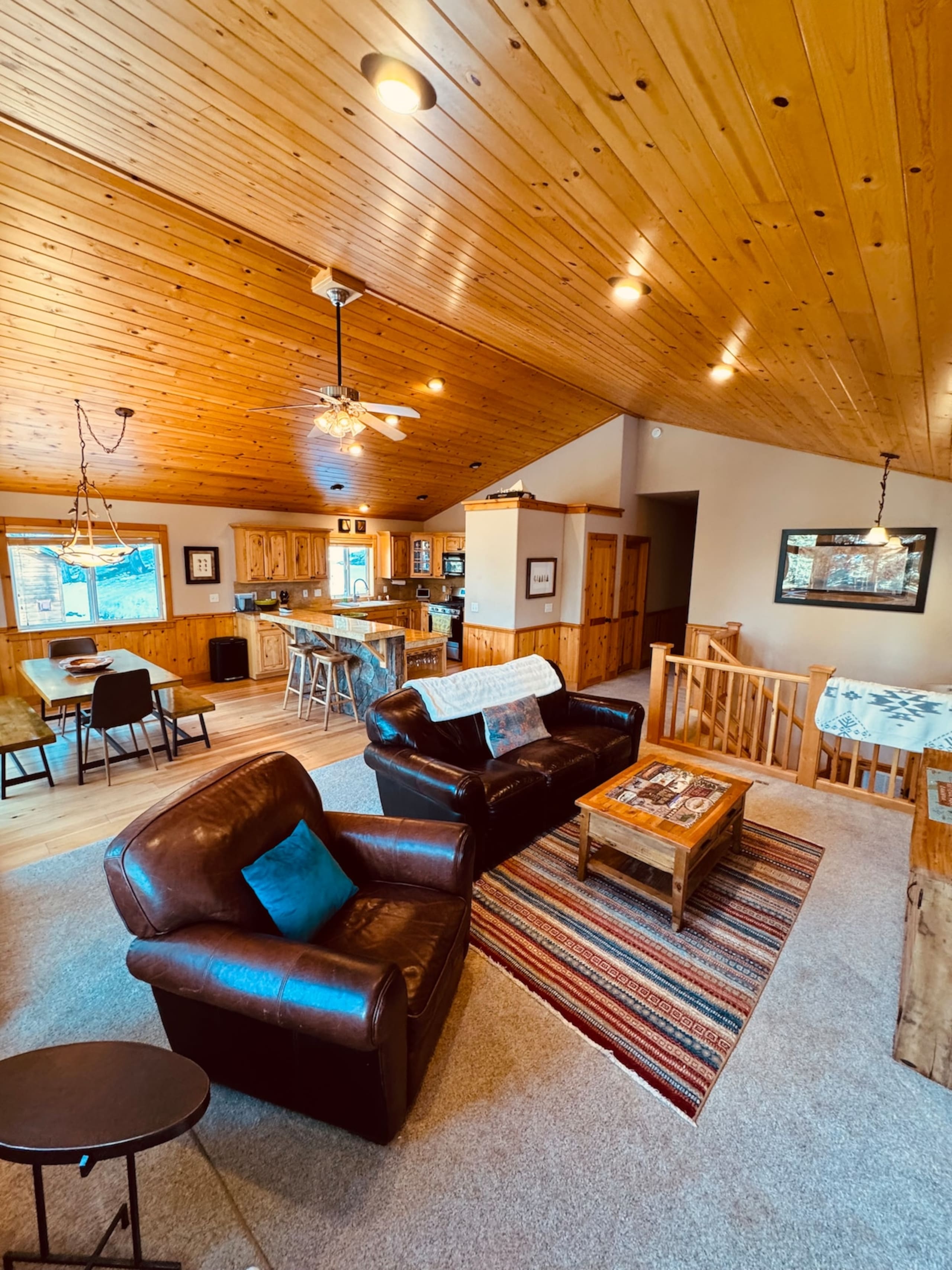 Truckee Retreat-Spa, fitness center+private beach - Photo 1