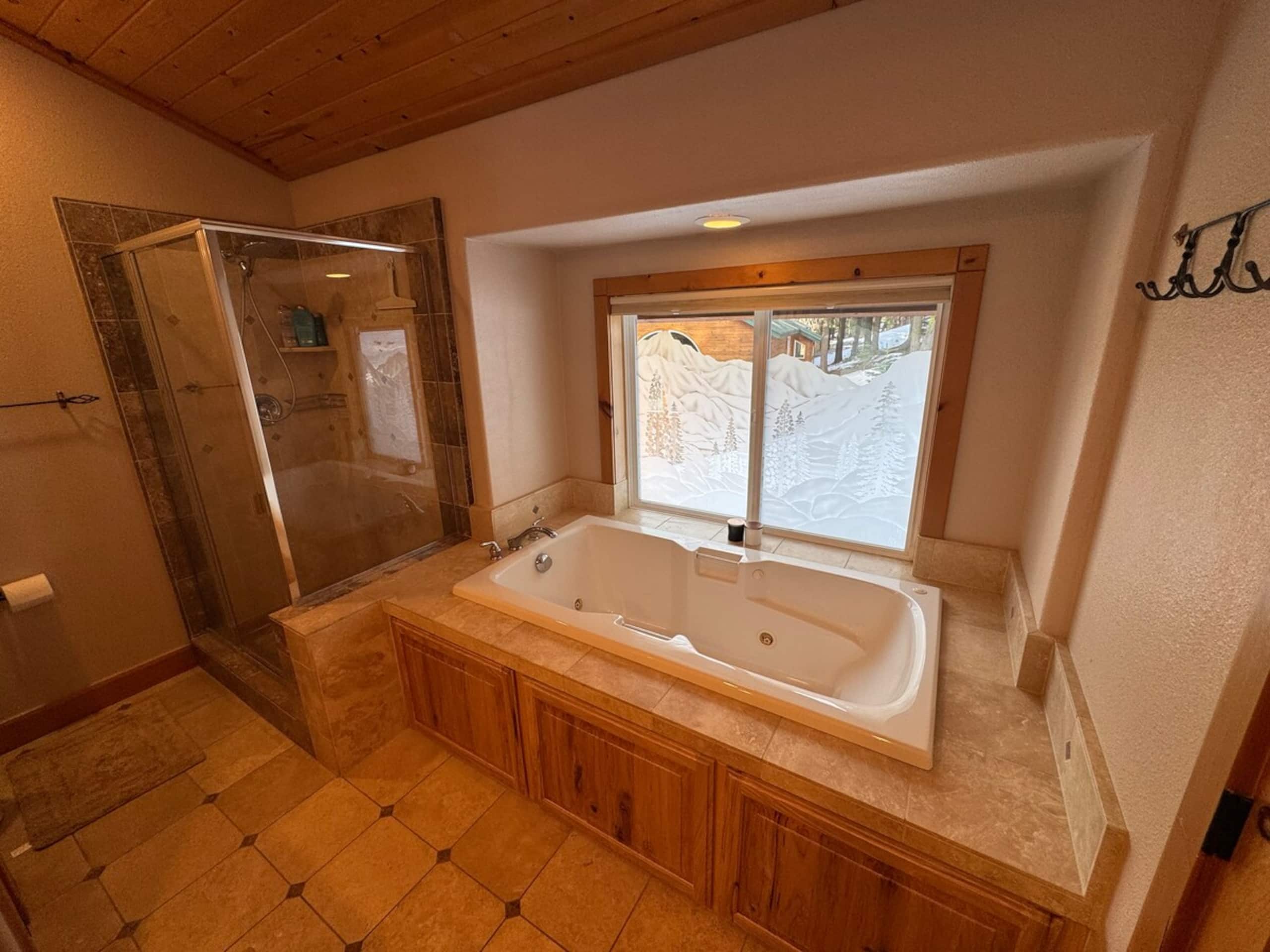 Truckee Retreat-Spa, fitness center+private beach - Photo 17