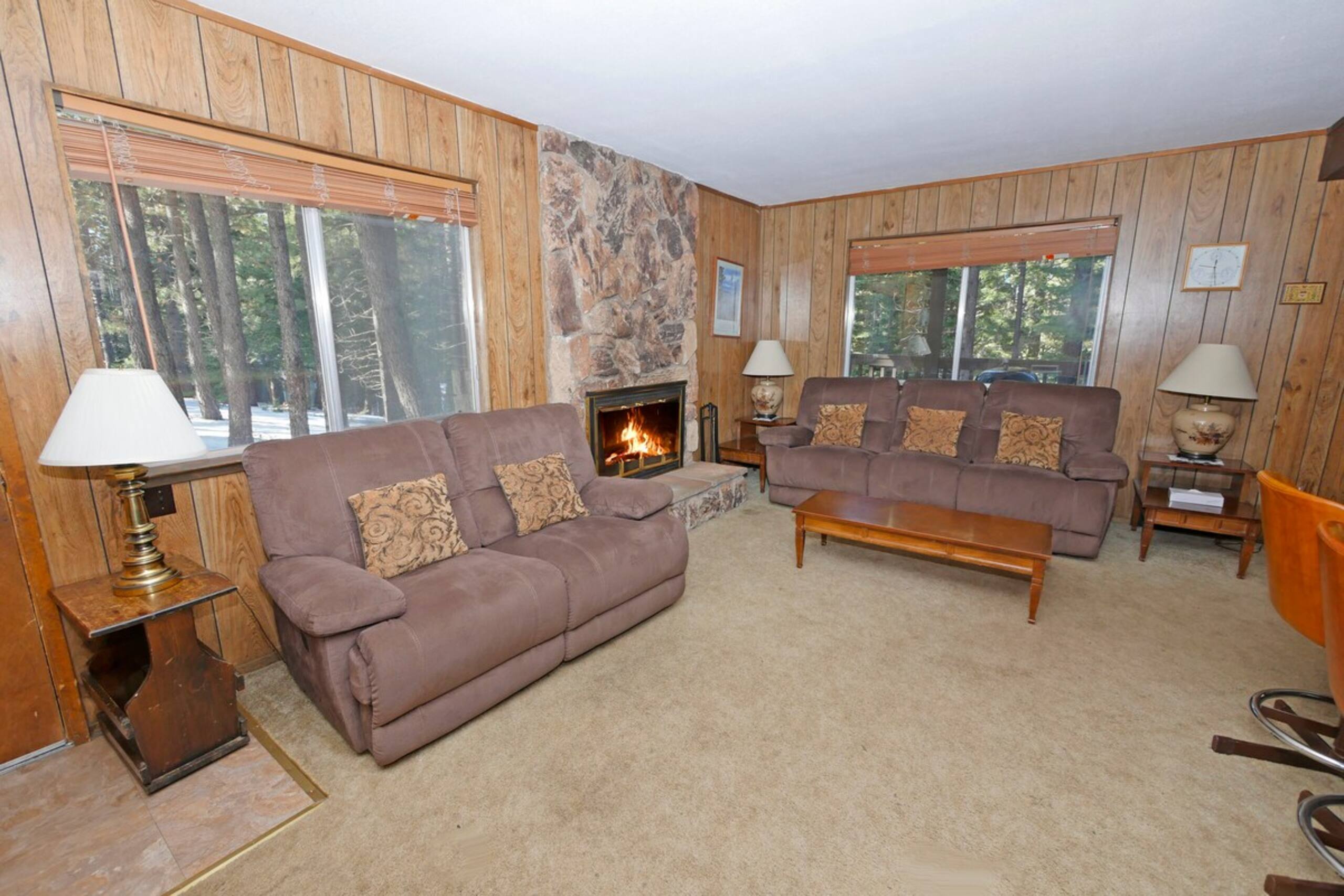Rustic Family Cabin - Convenient to Ski and Lake - Photo 4