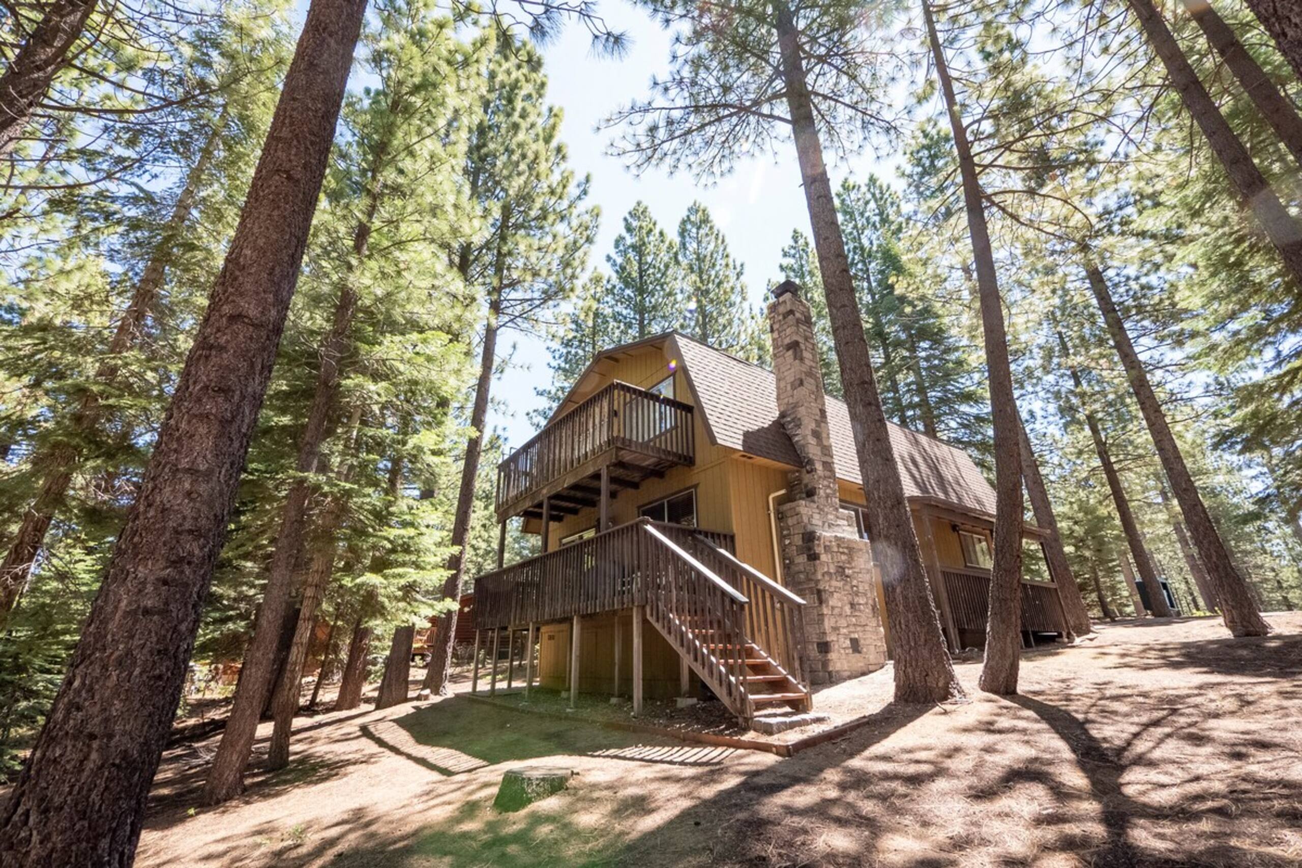 Rustic Family Cabin - Convenient to Ski and Lake - Photo 2