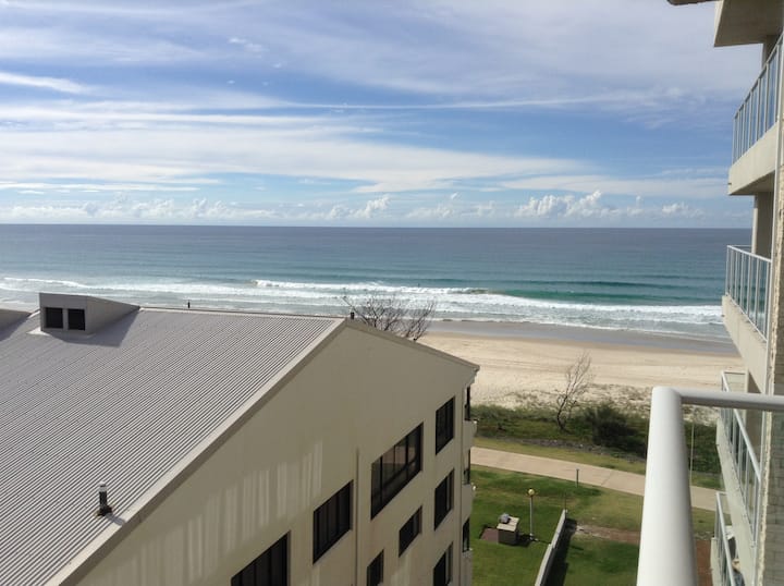 Partial Beach View Apartment - Pacific Surf - Coolangatta