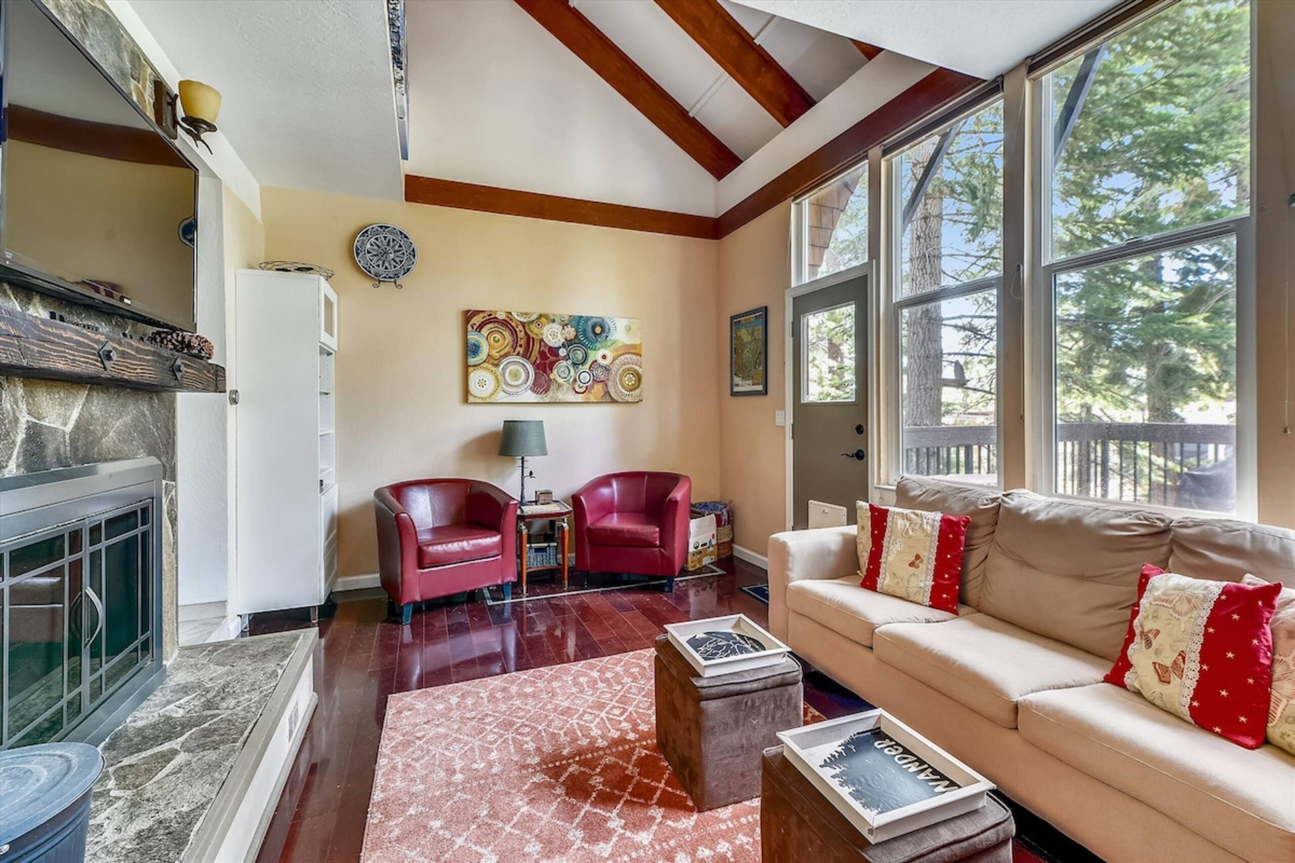 Tahoe City Getaway Condo - Photo 2