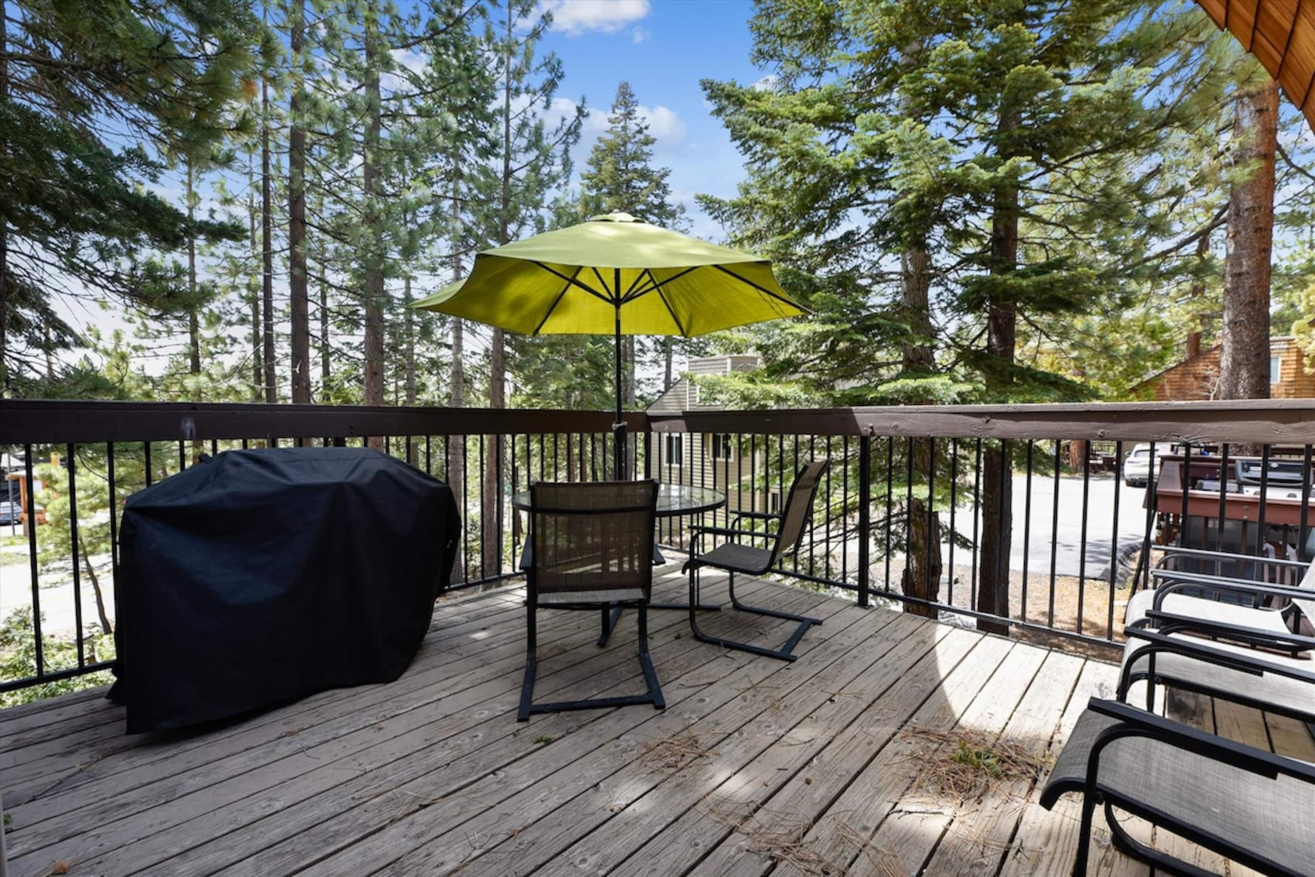 Tahoe City Getaway Condo - Photo 9