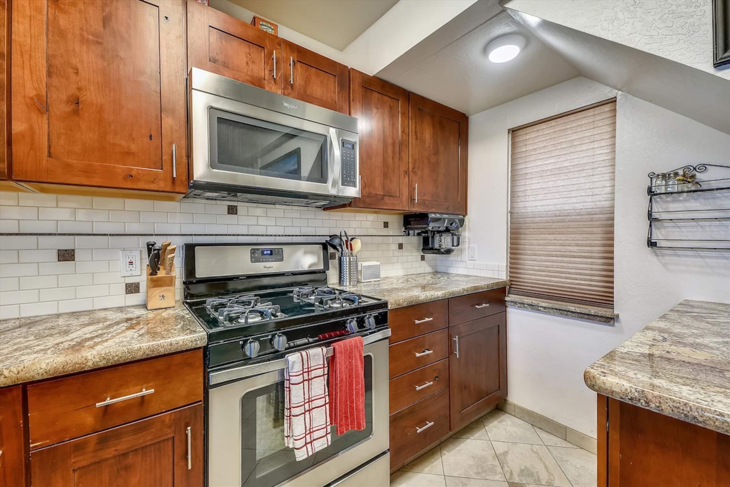Tahoe City Getaway Condo - Photo 4