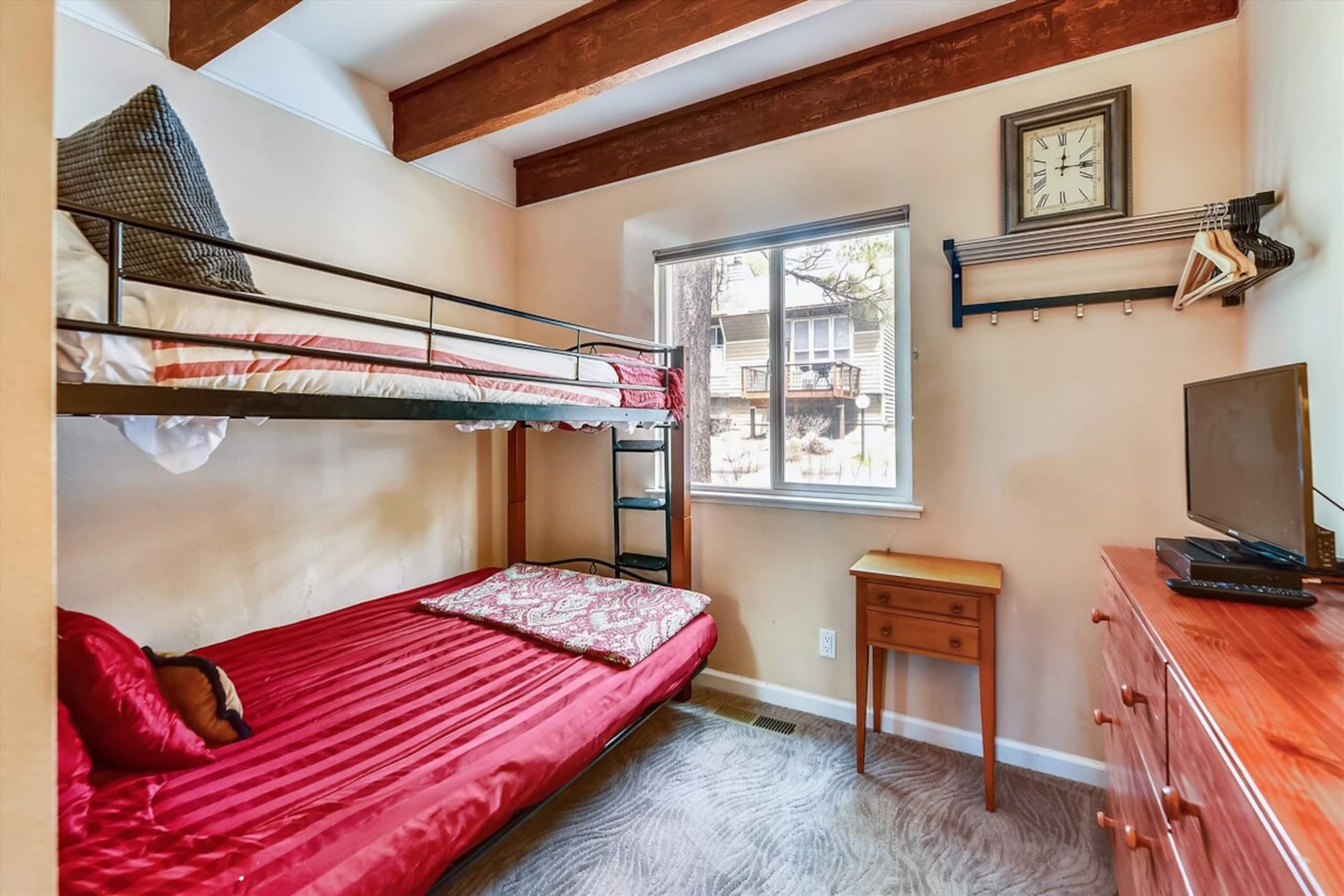 Tahoe City Getaway Condo - Photo 6