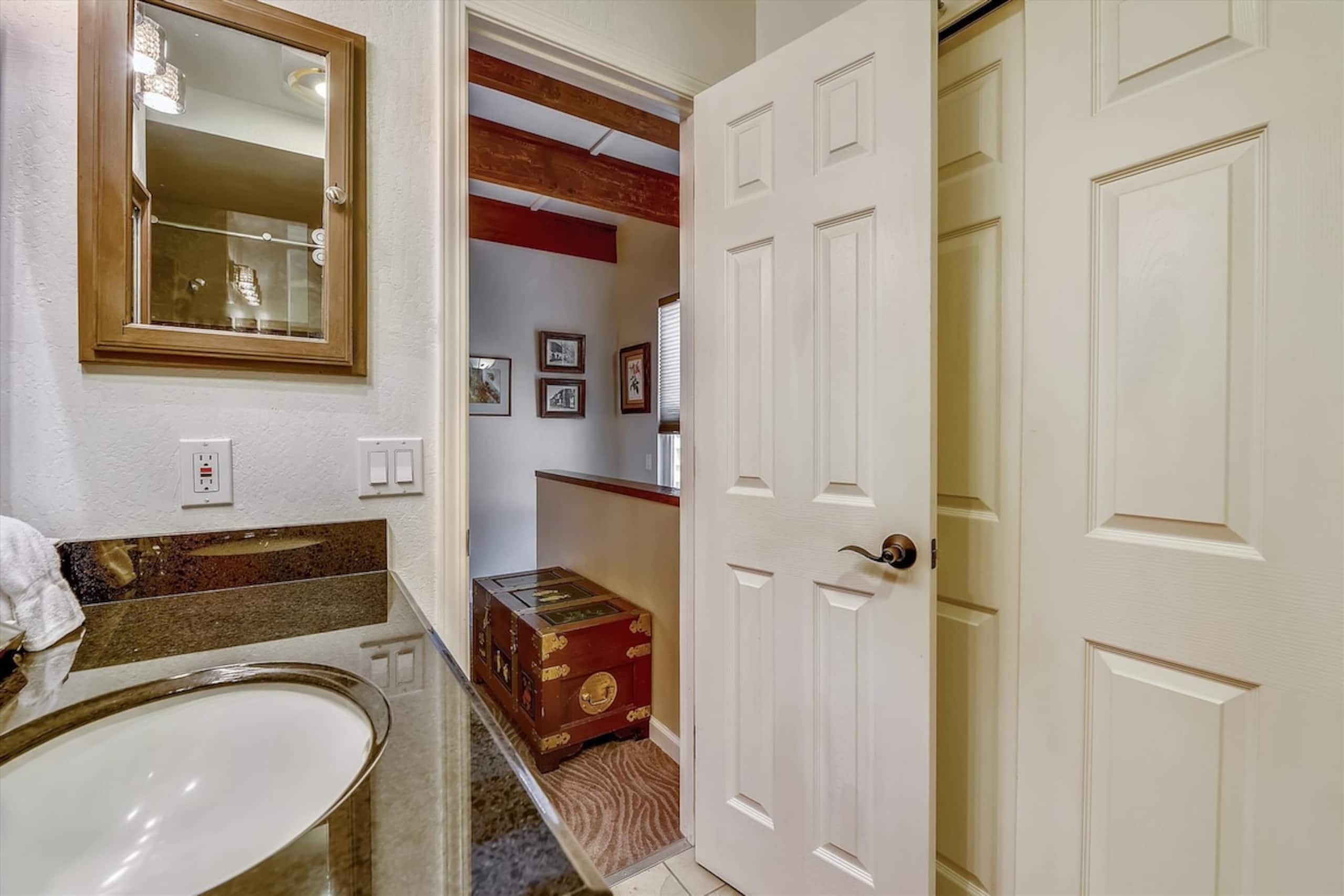 Tahoe City Getaway Condo - Photo 12
