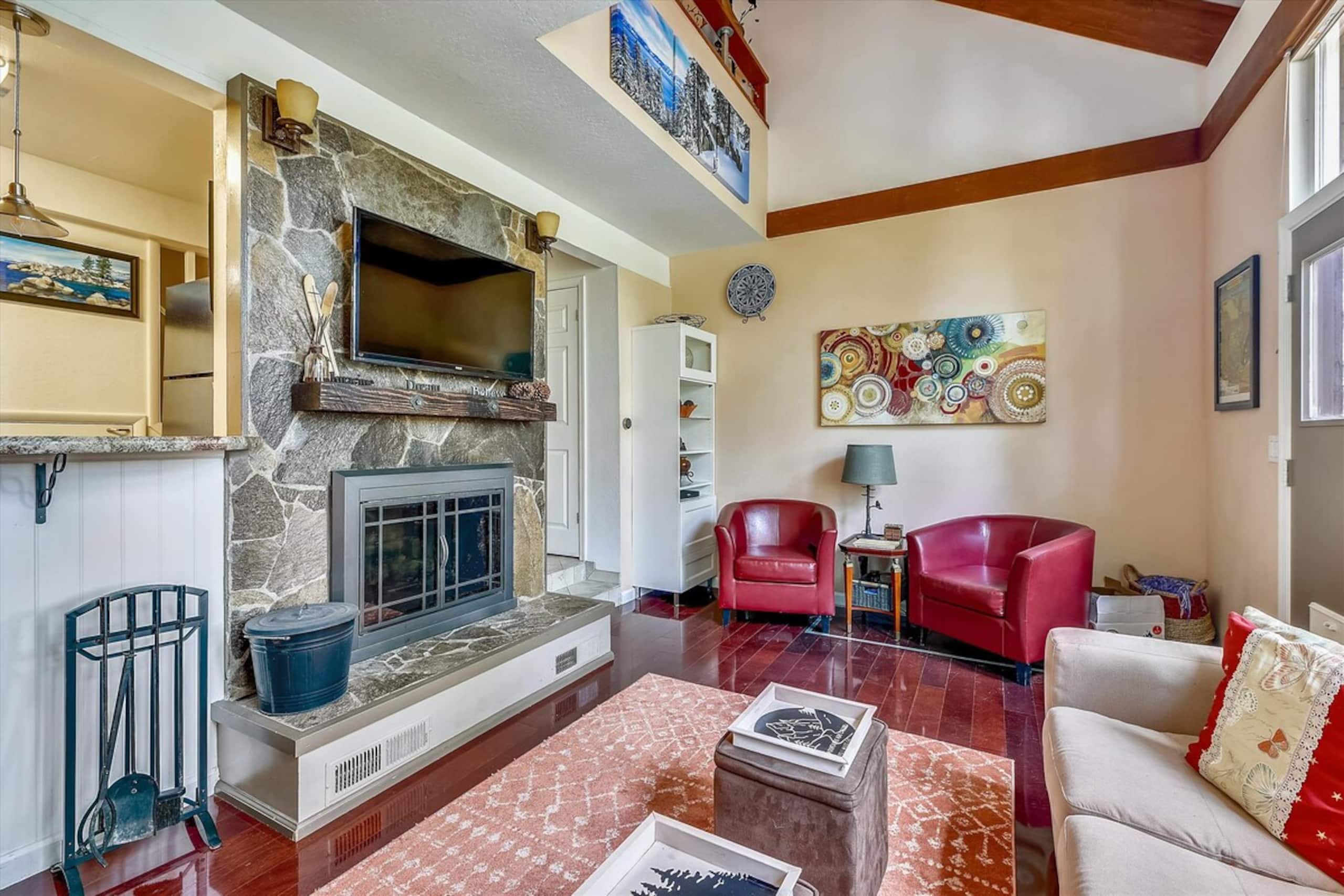 Tahoe City Getaway Condo - Photo 5