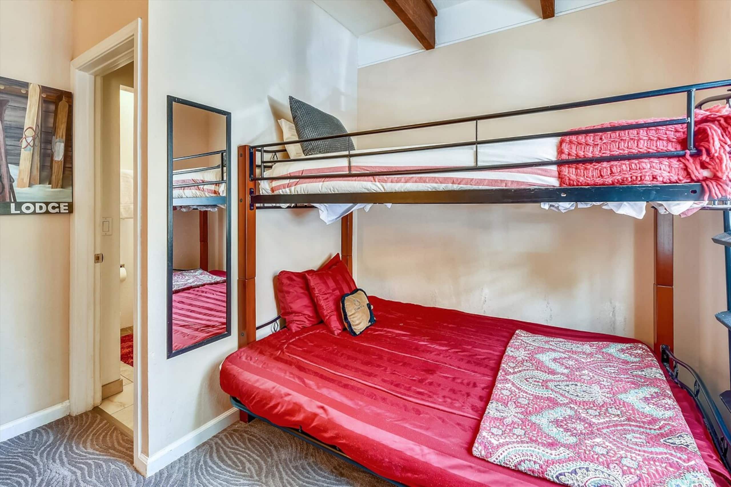Tahoe City Getaway Condo - Photo 10