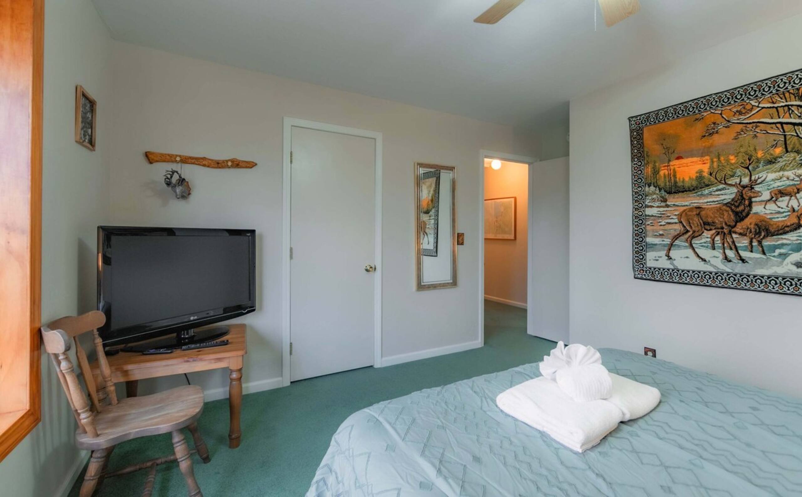 Elk Forest Escape, Economy Family Abode - Photo 5