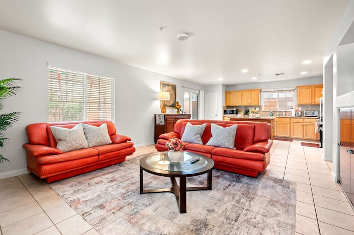 4br Family Stay/5 Bedsnear Victoria Gardens - Fontana, CA