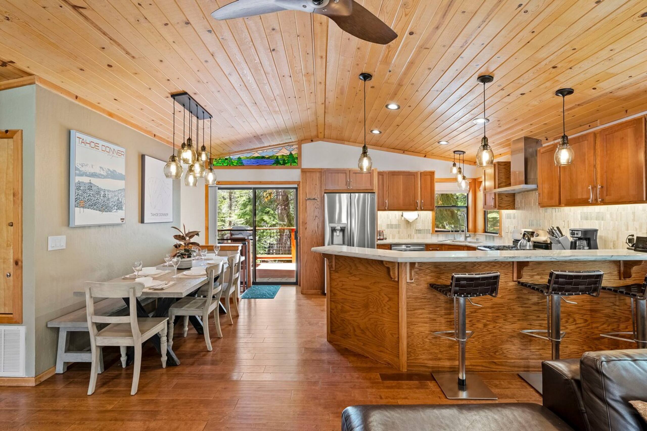 Family Retreat, Bunk Rooms, Games, Hot Tub, Desk - Photo 7