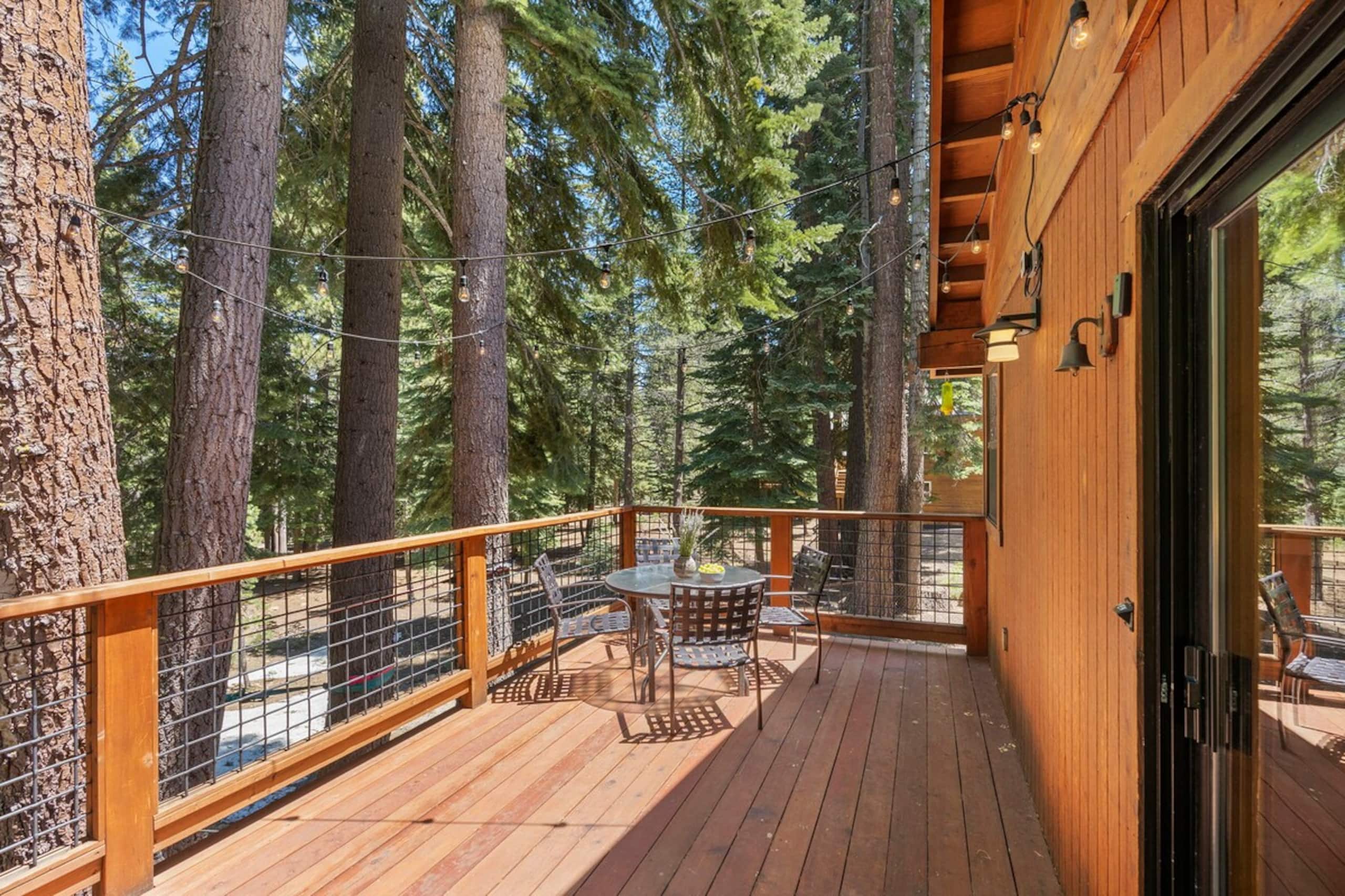 Family Retreat, Bunk Rooms, Games, Hot Tub, Desk - Photo 26