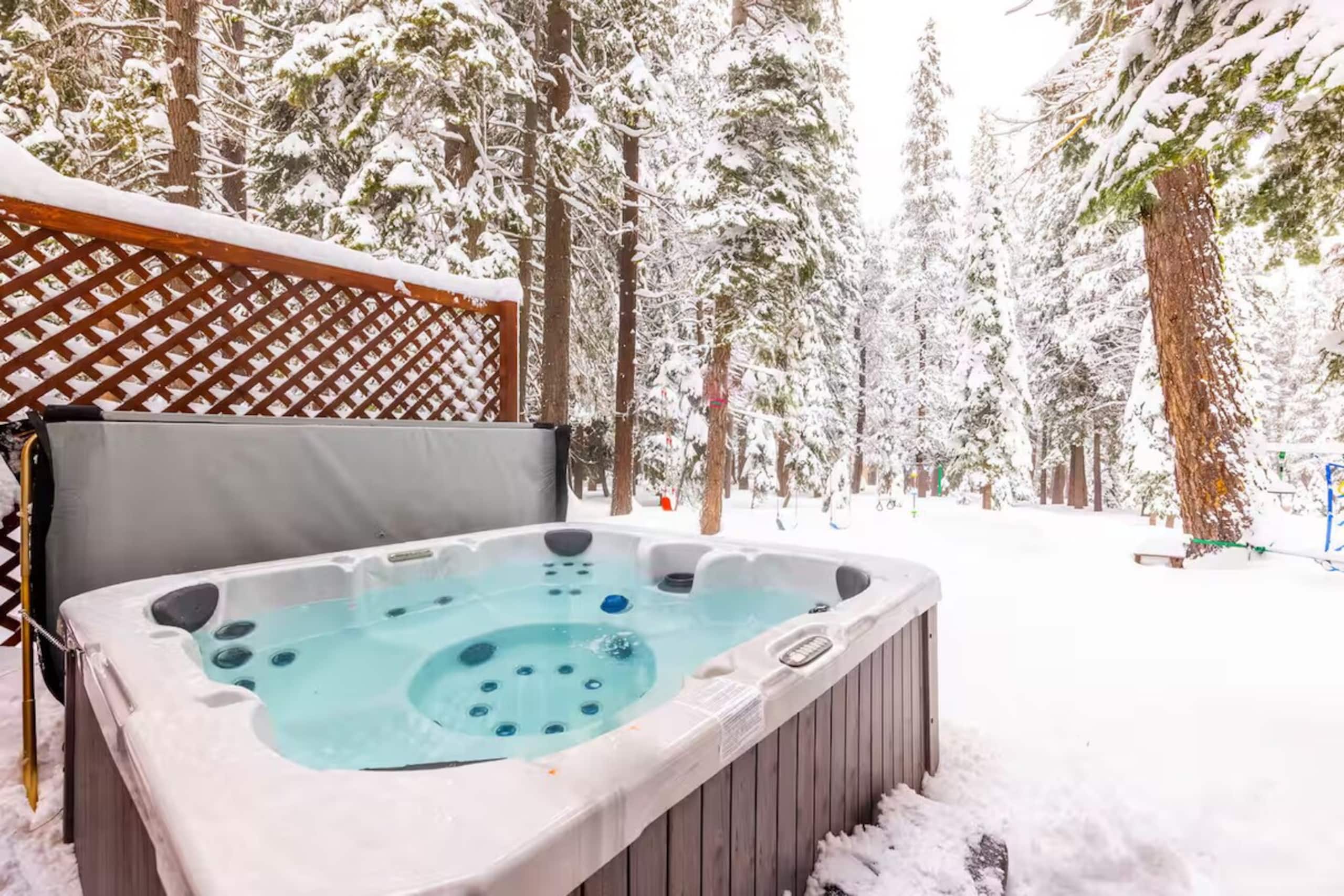 Family Retreat, Bunk Rooms, Games, Hot Tub, Desk - Photo 24