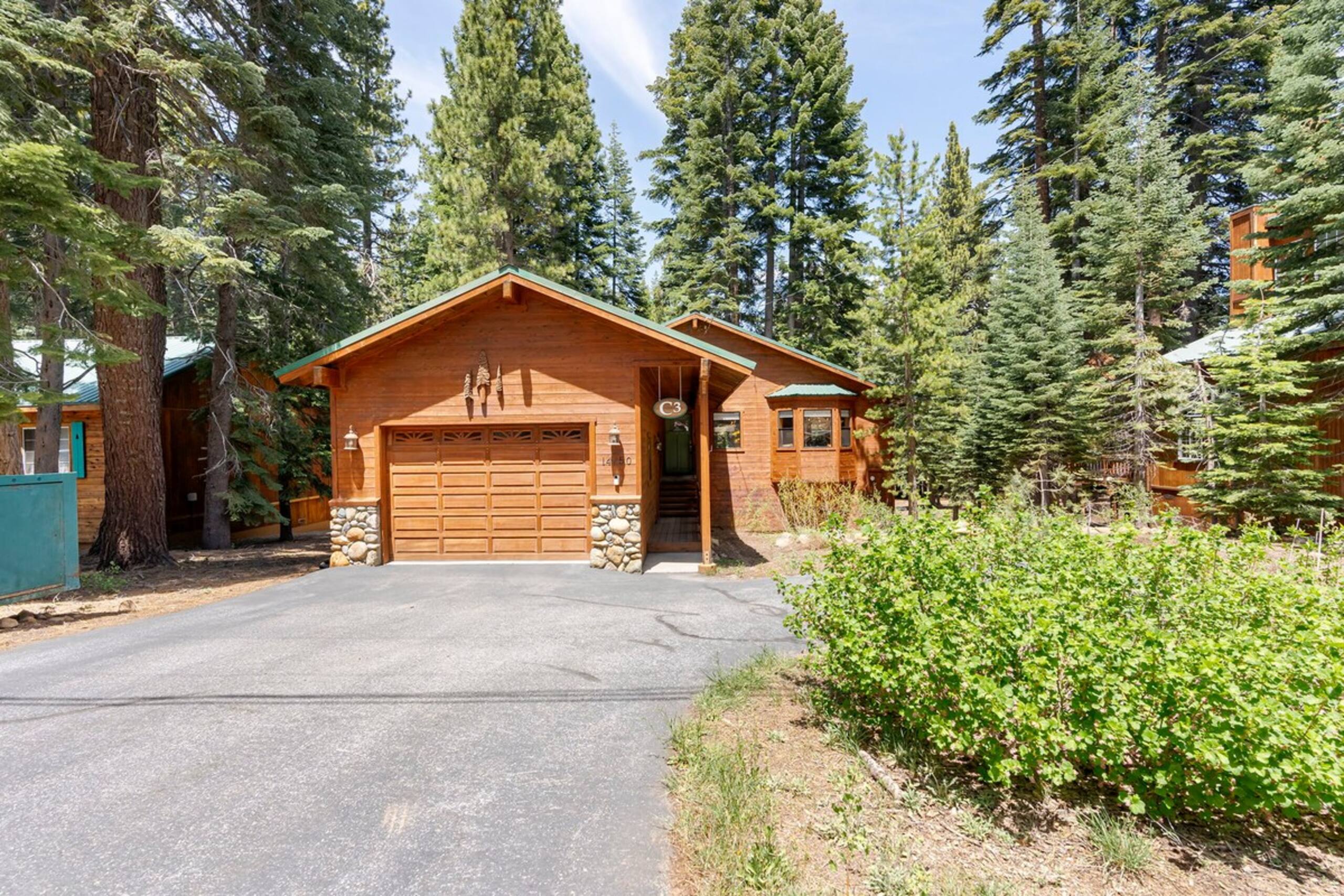 Family Retreat, Bunk Rooms, Games, Hot Tub, Desk - Photo 29
