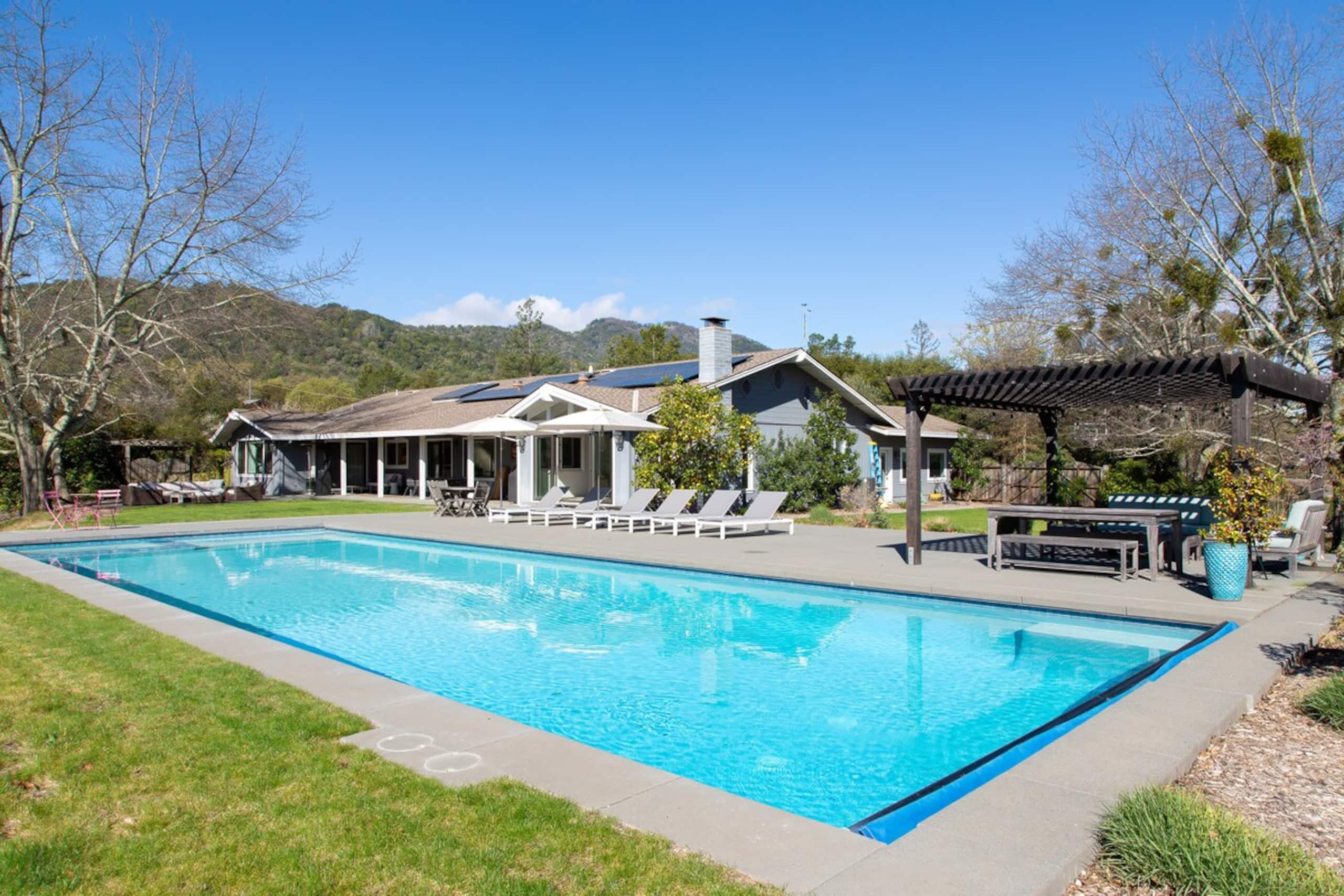 Private & peaceful 3 acres, 50ft pool & spa - Photo 31