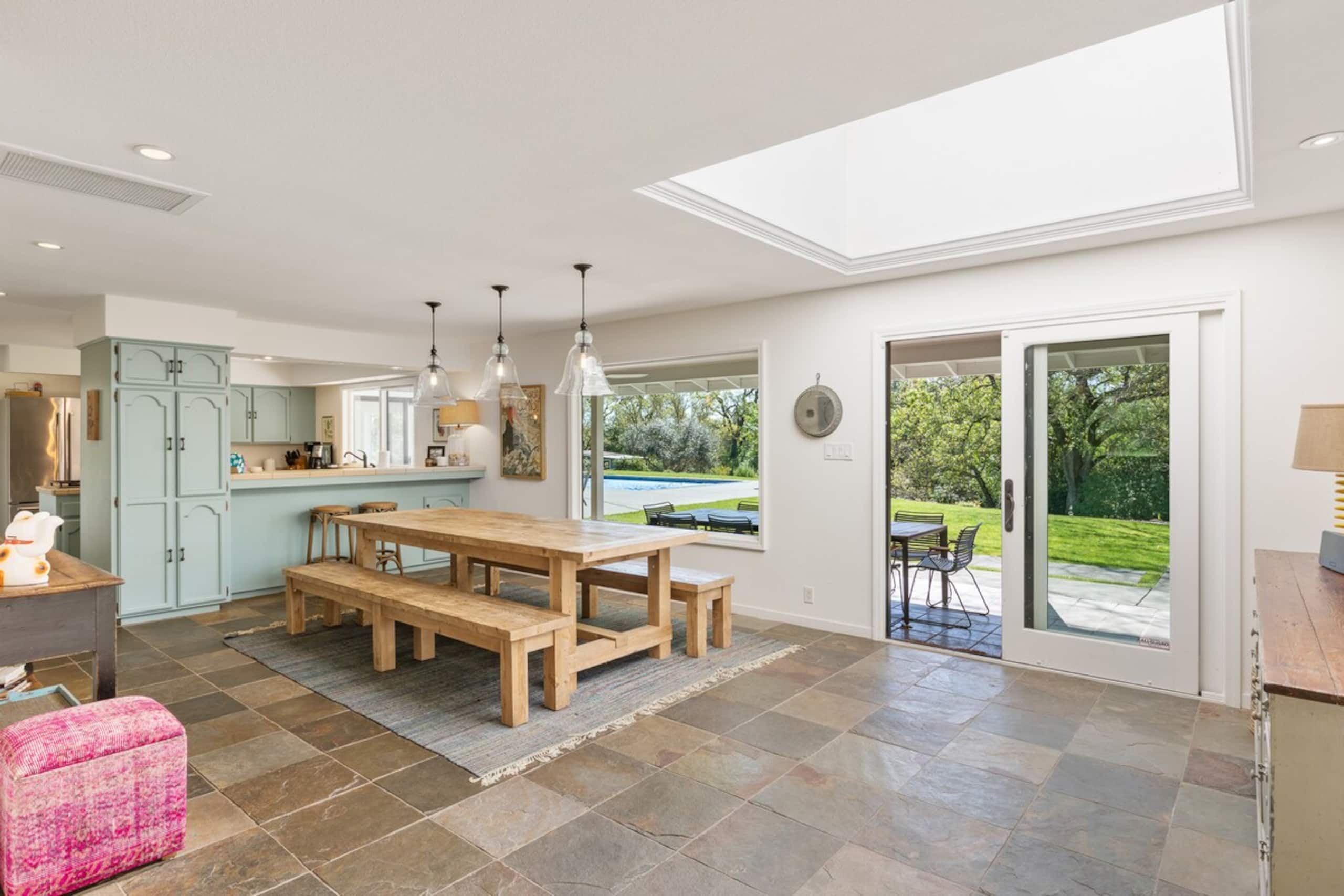 Private & peaceful 3 acres, 50ft pool & spa - Photo 12