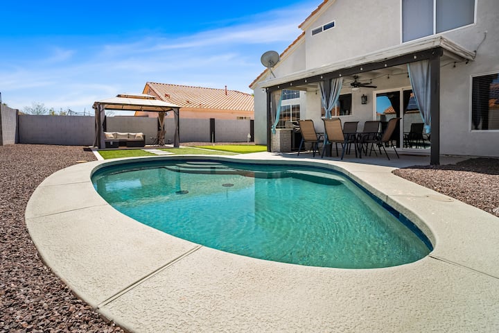 Modern Oasis W/ Pool Near Spring Training - Sun City