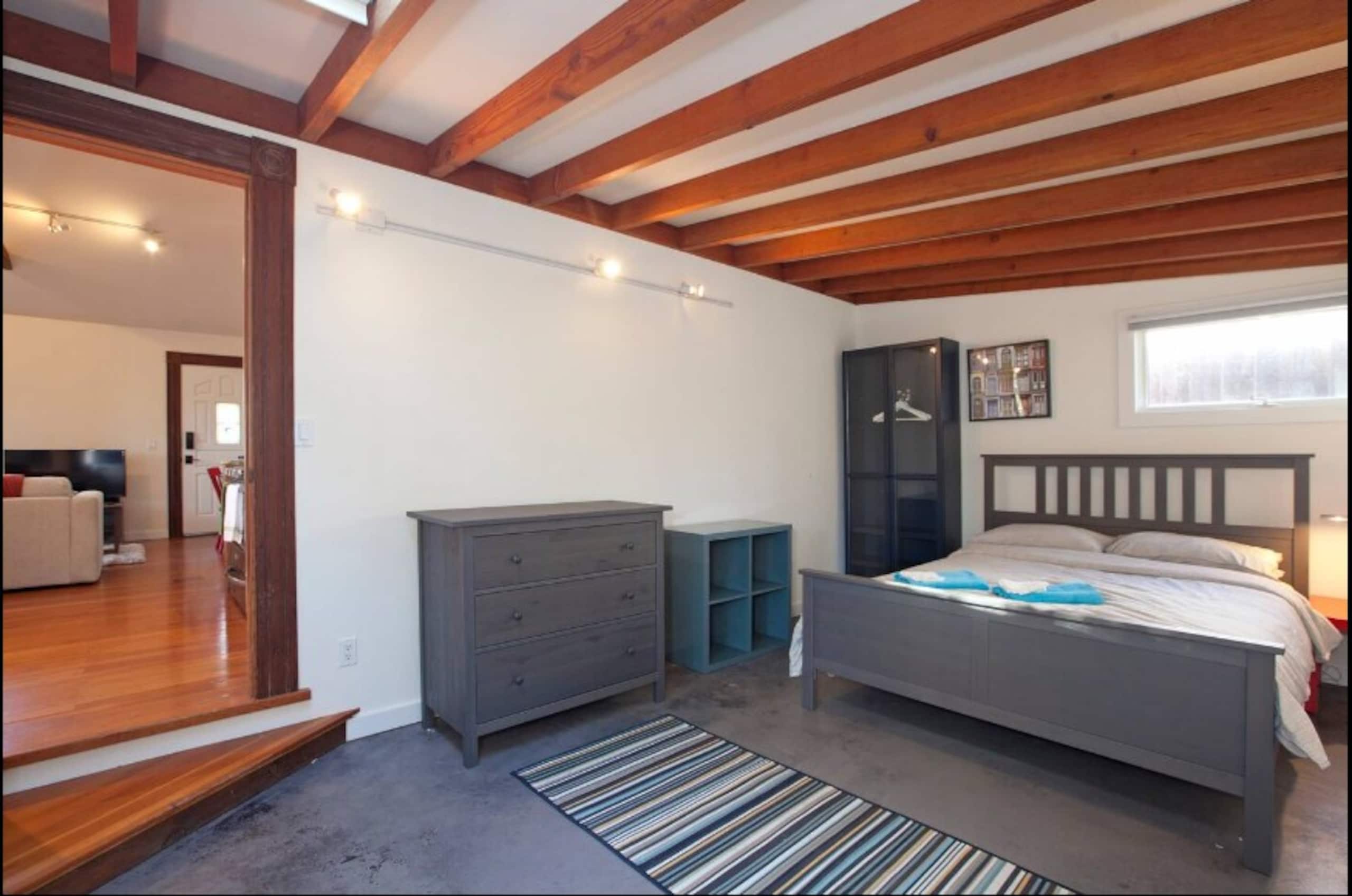 Cozy Cottage in Berkeley's Poets Corner - Photo 8