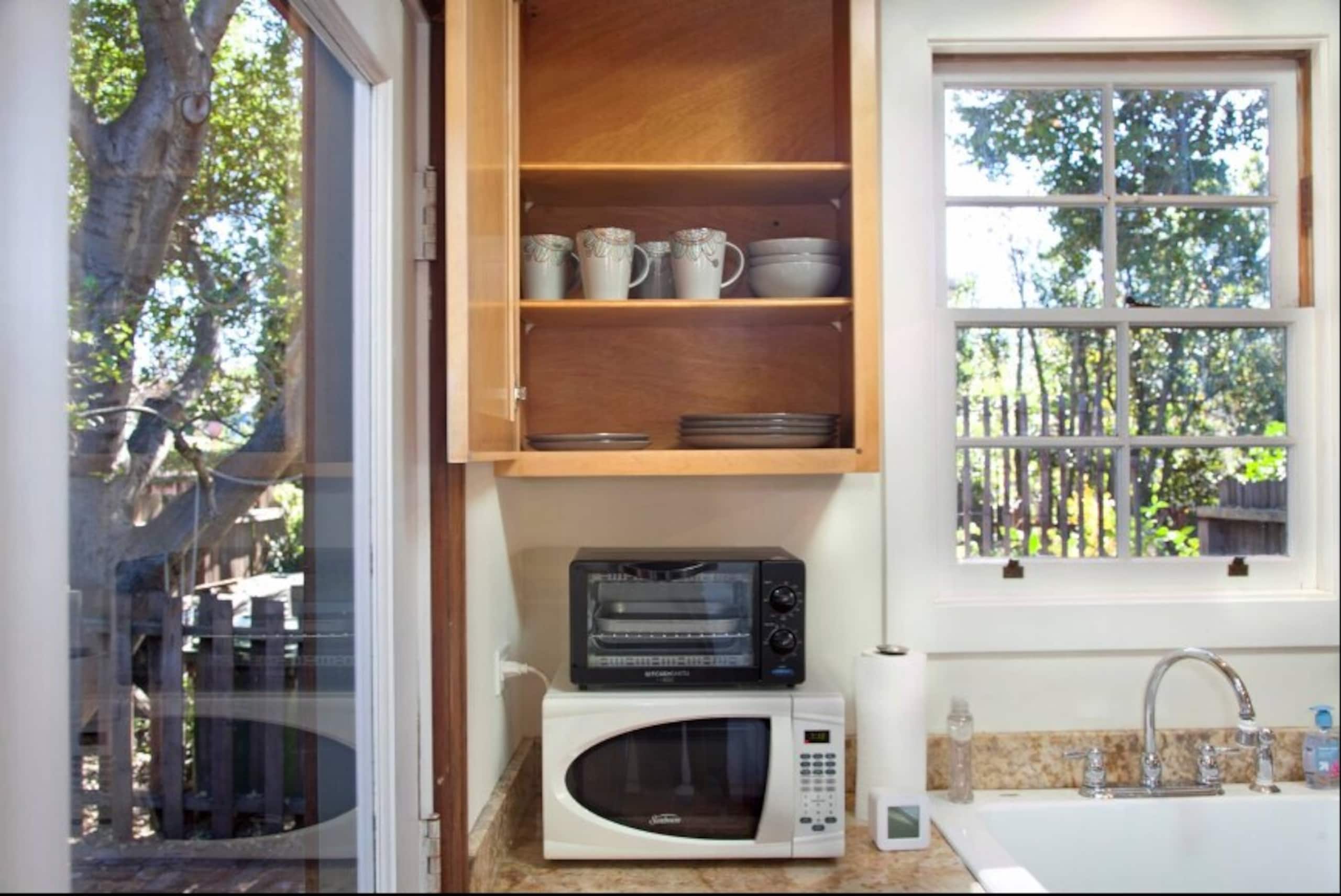 Cozy Cottage in Berkeley's Poets Corner - Photo 7