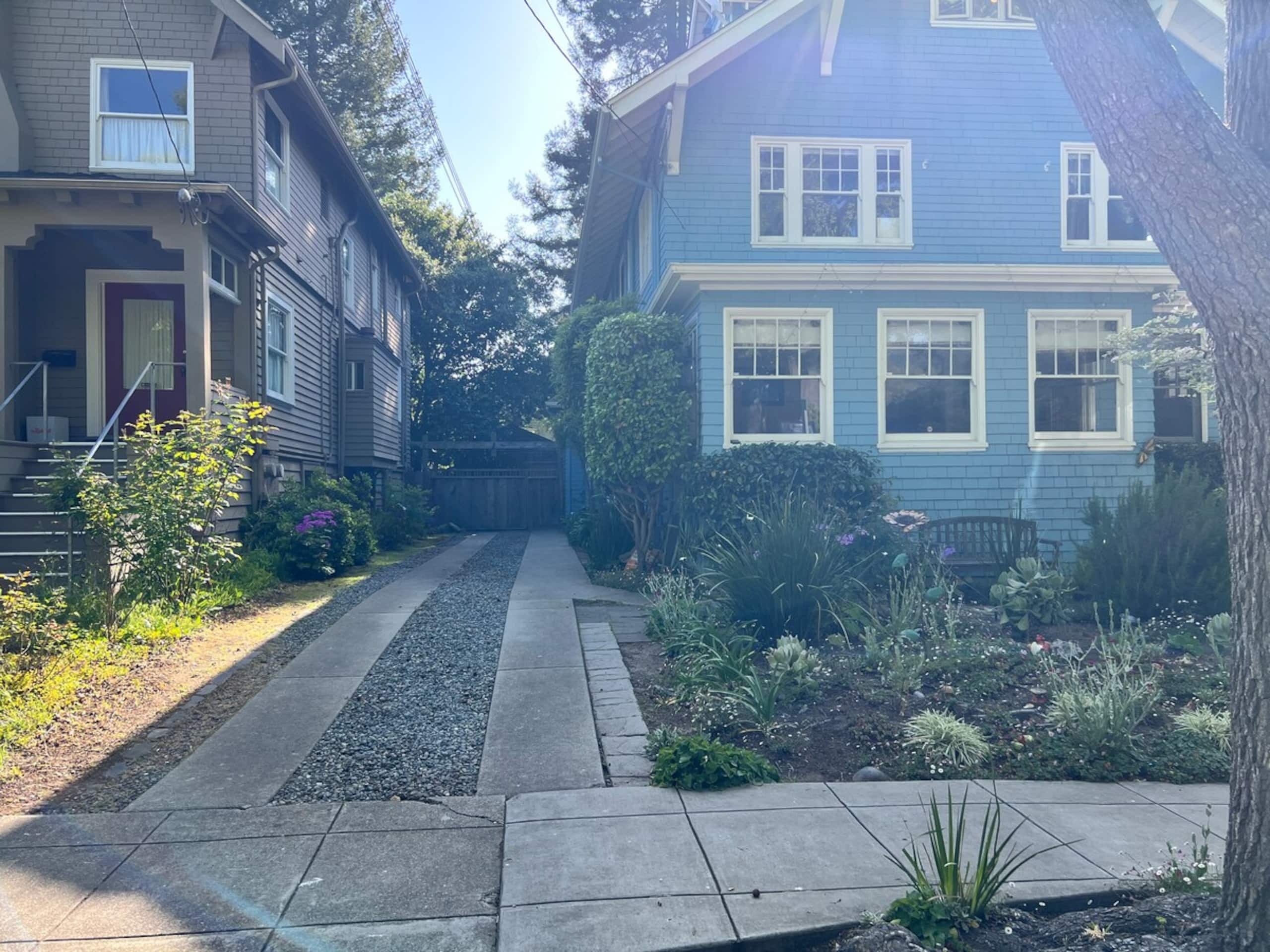 Prime Location Walk to BART, Shops & UC Berkeley - Photo 32