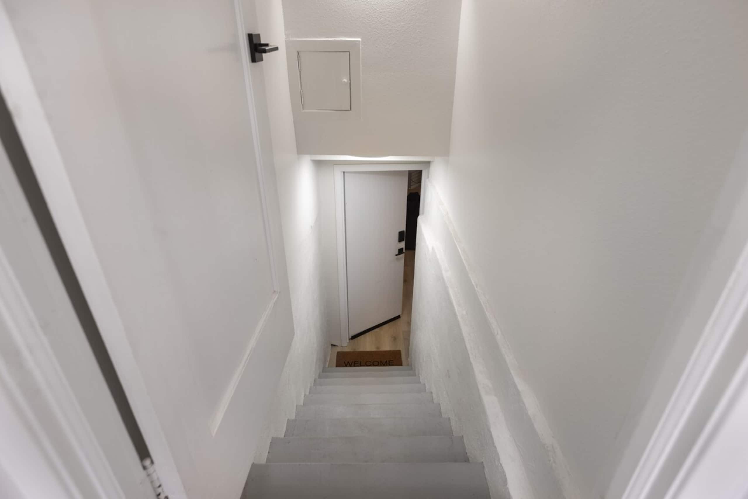Renovated Large Studio by Claremont/Elmwood - Photo 18