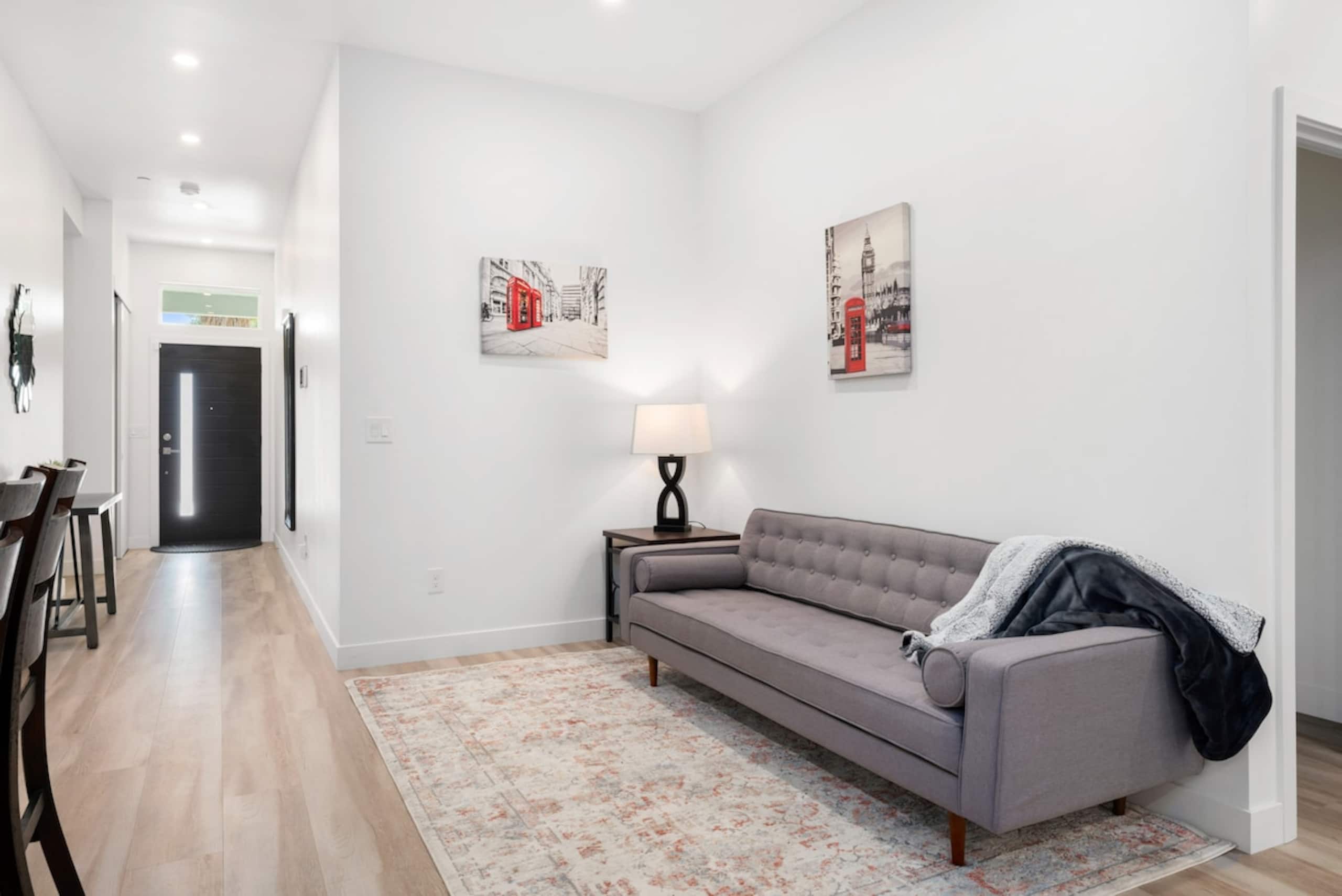 Luxury & Big Beds in 1 Story House, Sacramento, CA - Photo 18