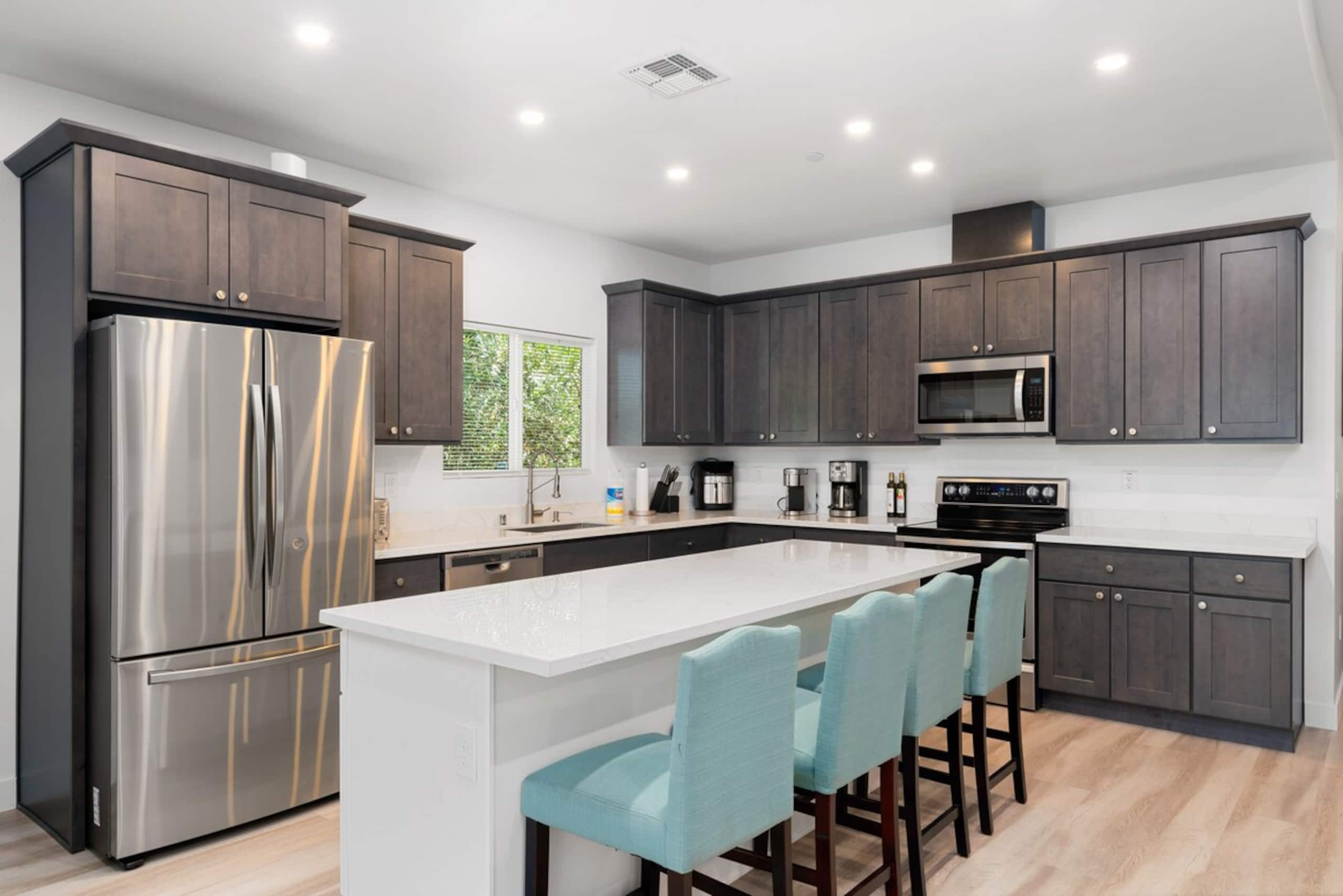 Luxury & Big Beds in 1 Story House, Sacramento, CA - Photo 19