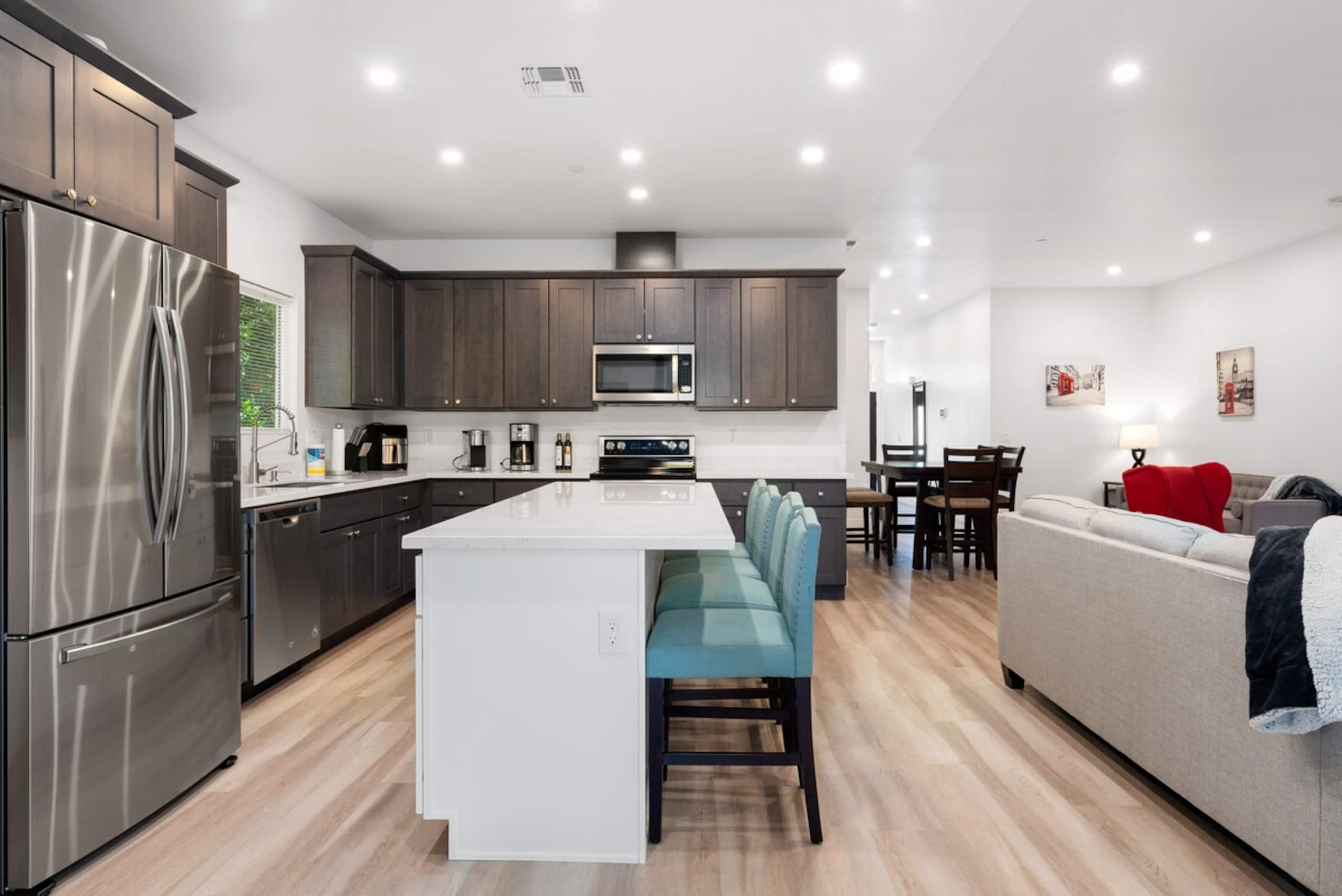Luxury & Big Beds in 1 Story House, Sacramento, CA - Photo 27