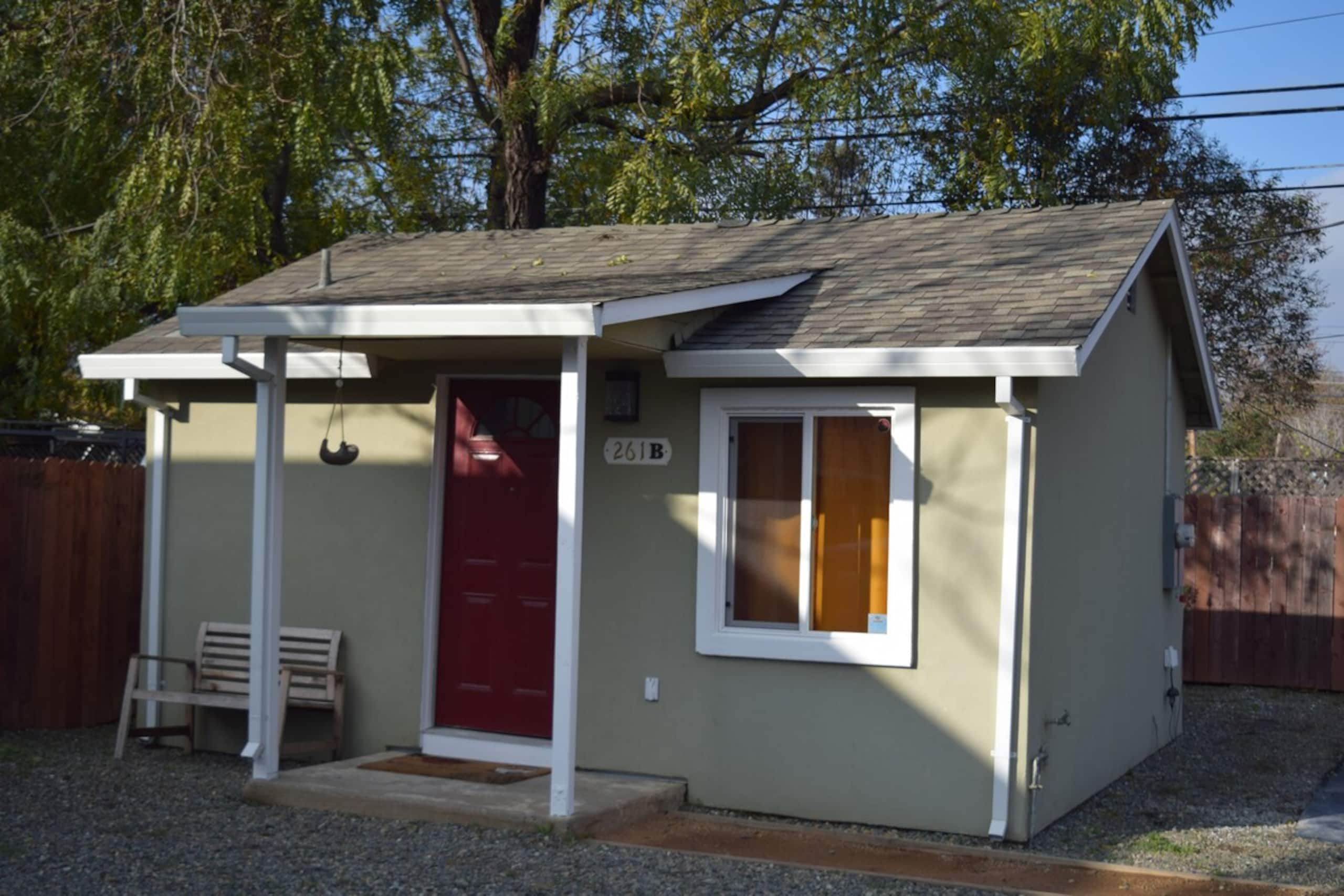 Cozy Tiny Home within a gated Paradise-8mins to DT - Photo 21