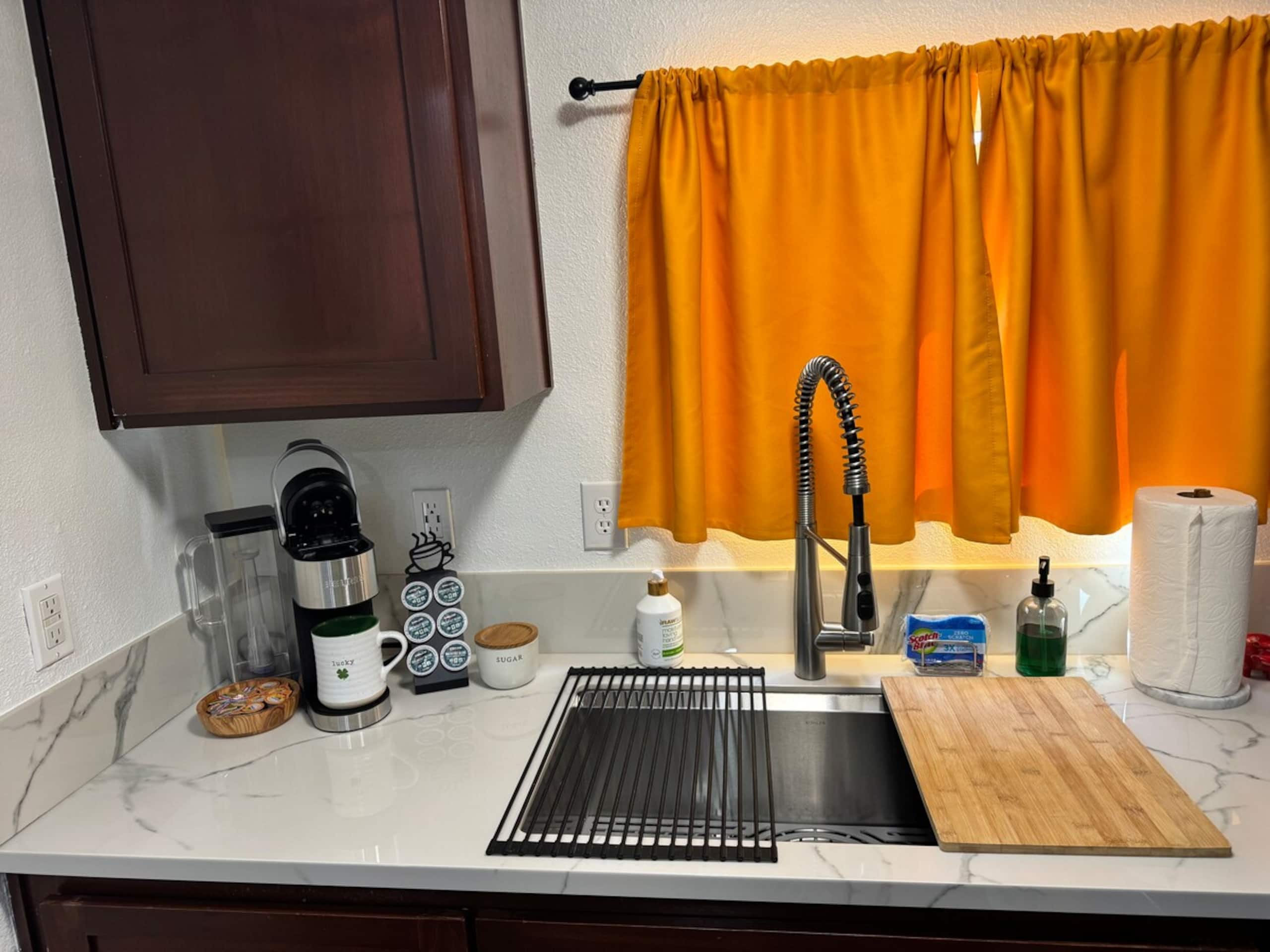 Cozy Tiny Home within a gated Paradise-8mins to DT - Photo 3