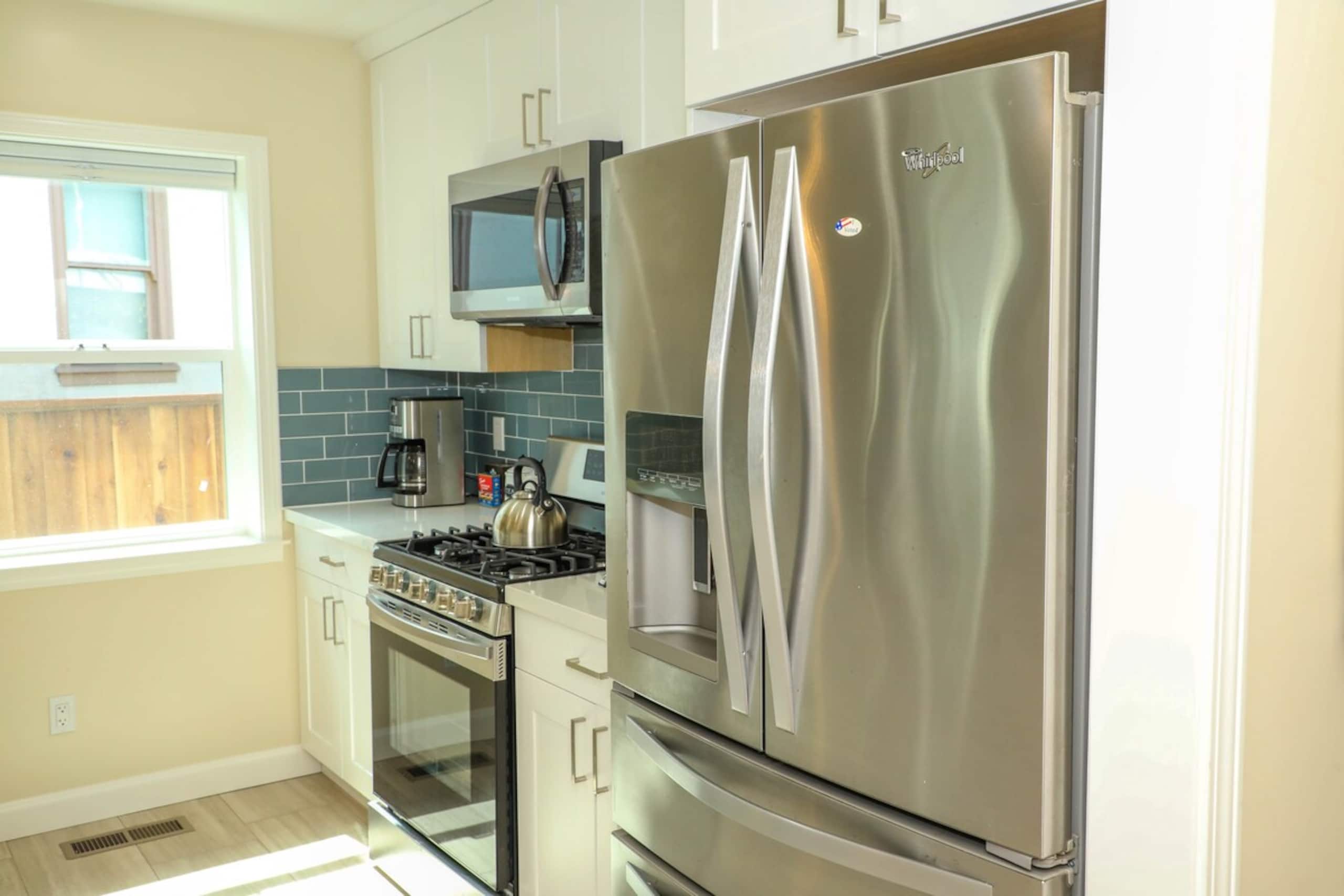 Cheerful 2 bedroom home. - Photo 4