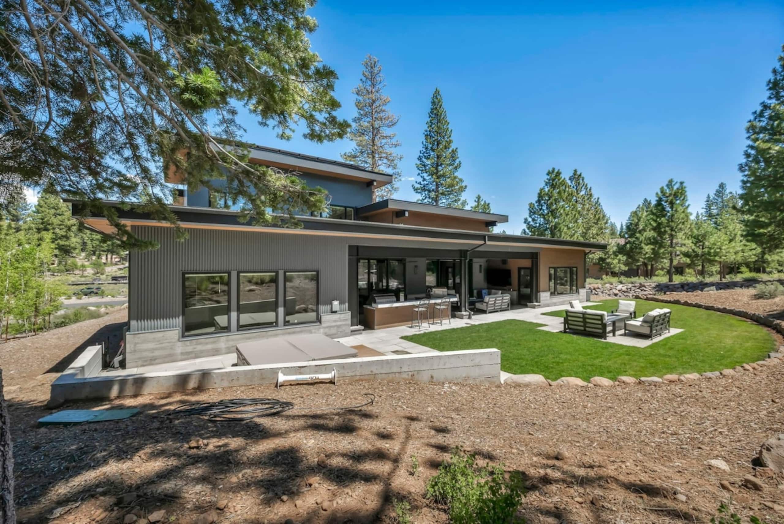 Discover Heavenly Views, a new Mountain Modern Est - Photo 9