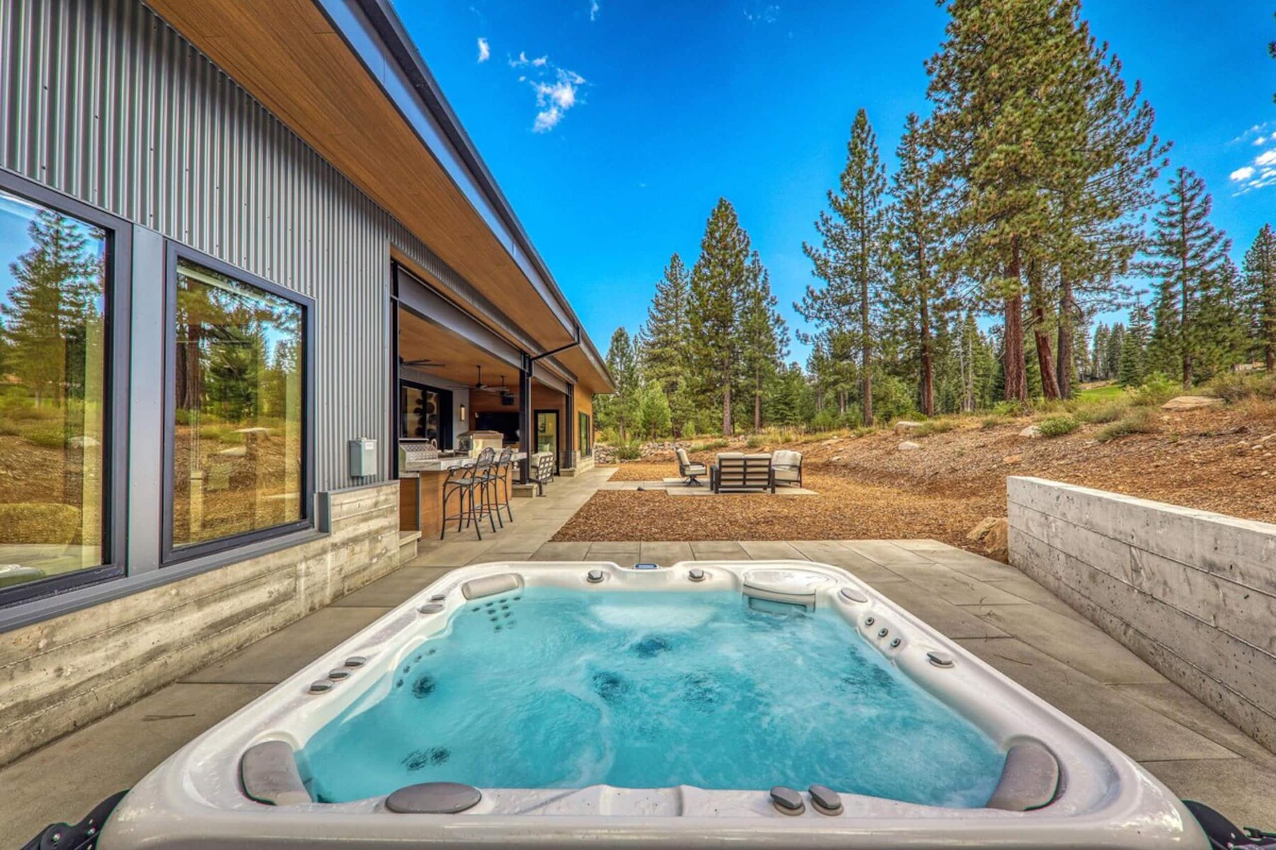 Discover Heavenly Views, a new Mountain Modern Est - Photo 3