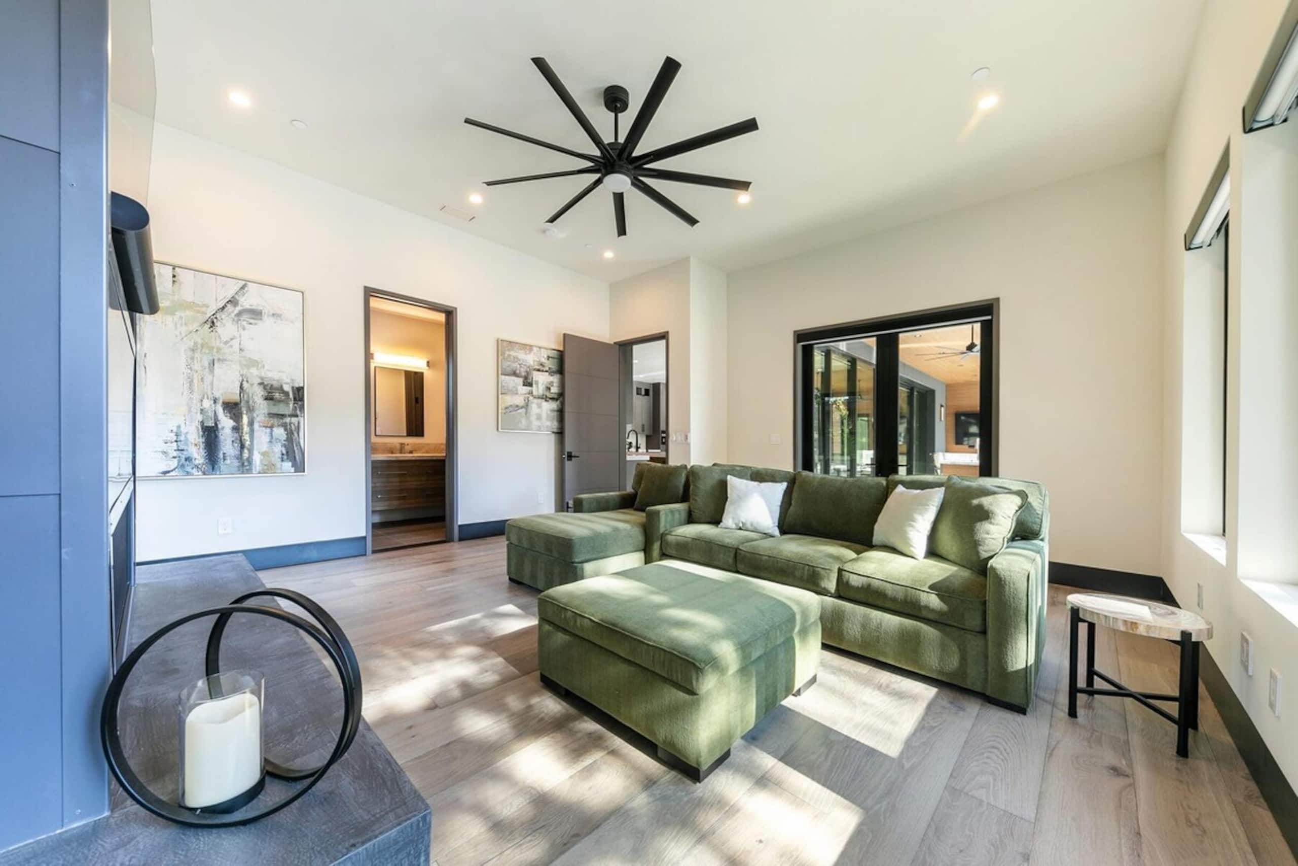 Discover Heavenly Views, a new Mountain Modern Est - Photo 20