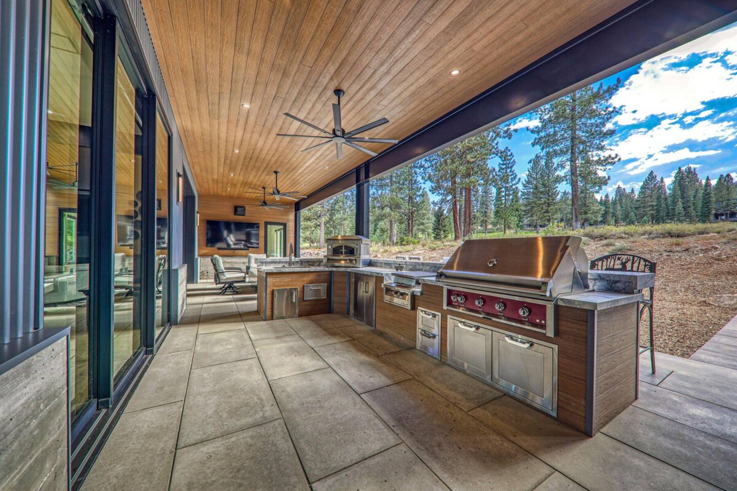 Discover Heavenly Views, a new Mountain Modern Est - Photo 12