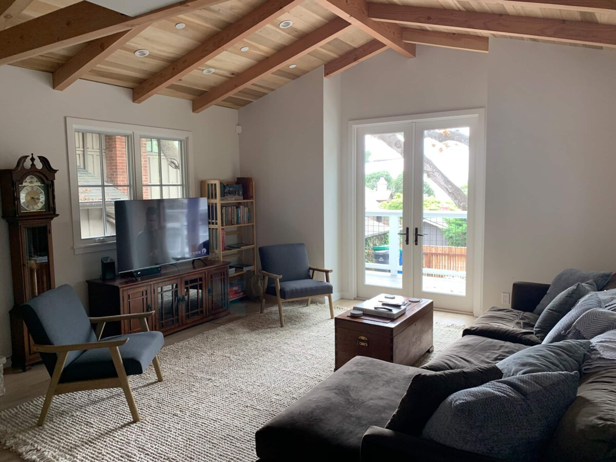 SurfHouse - Photo 8