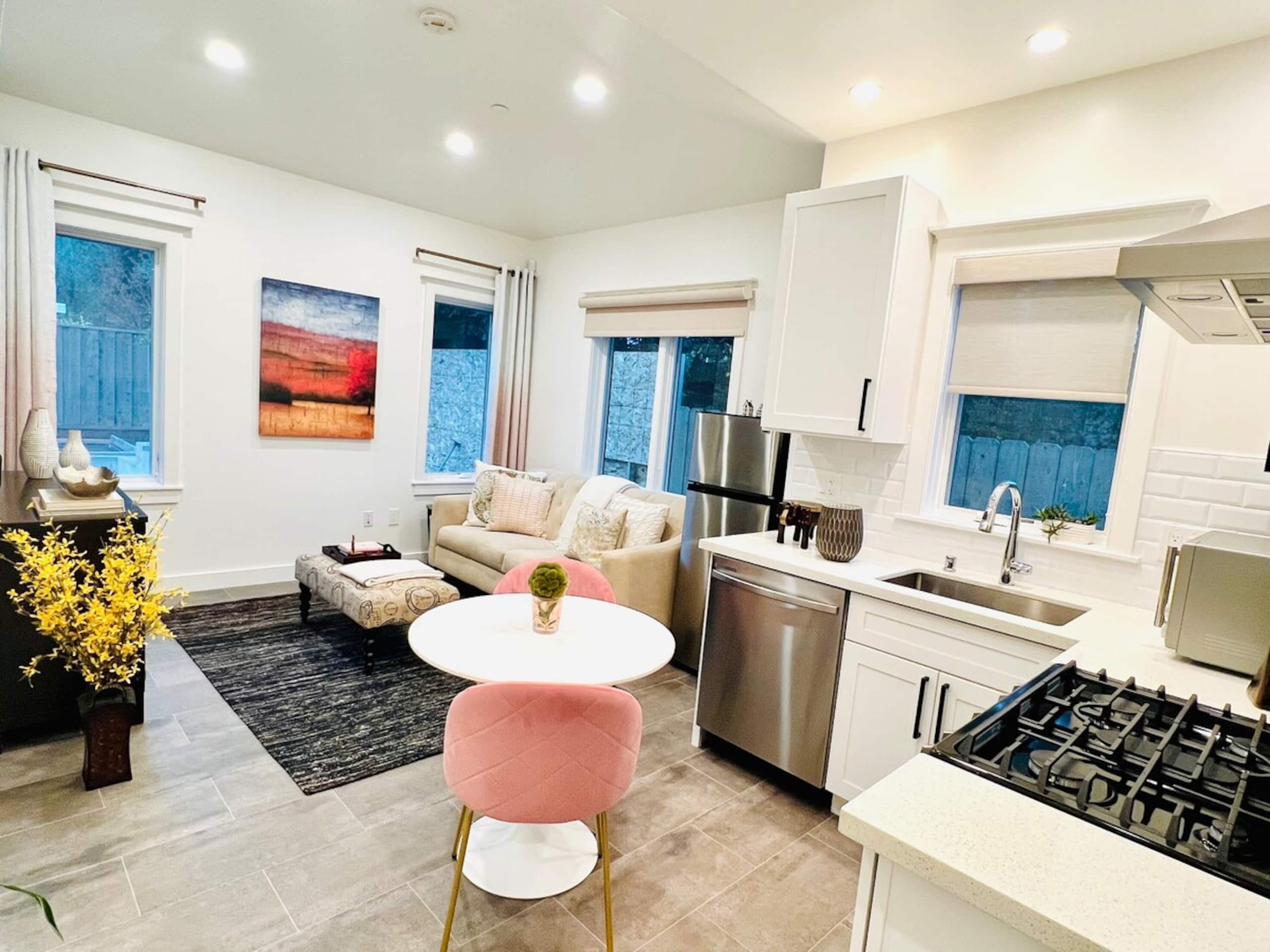 Adorable 1-bed independent guesthouse in Palo Alto - Photo 3