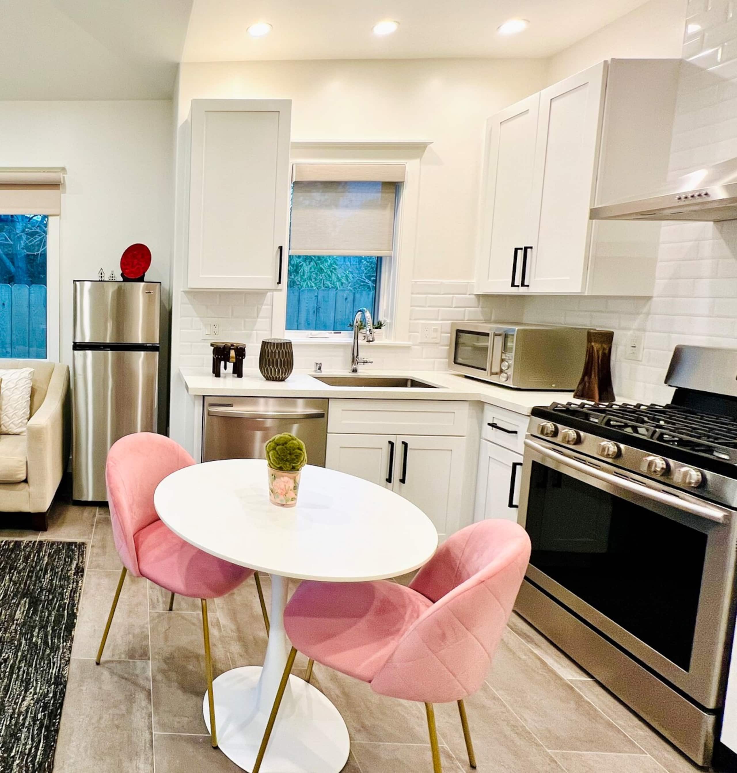 Adorable 1-bed independent guesthouse in Palo Alto - Photo 4