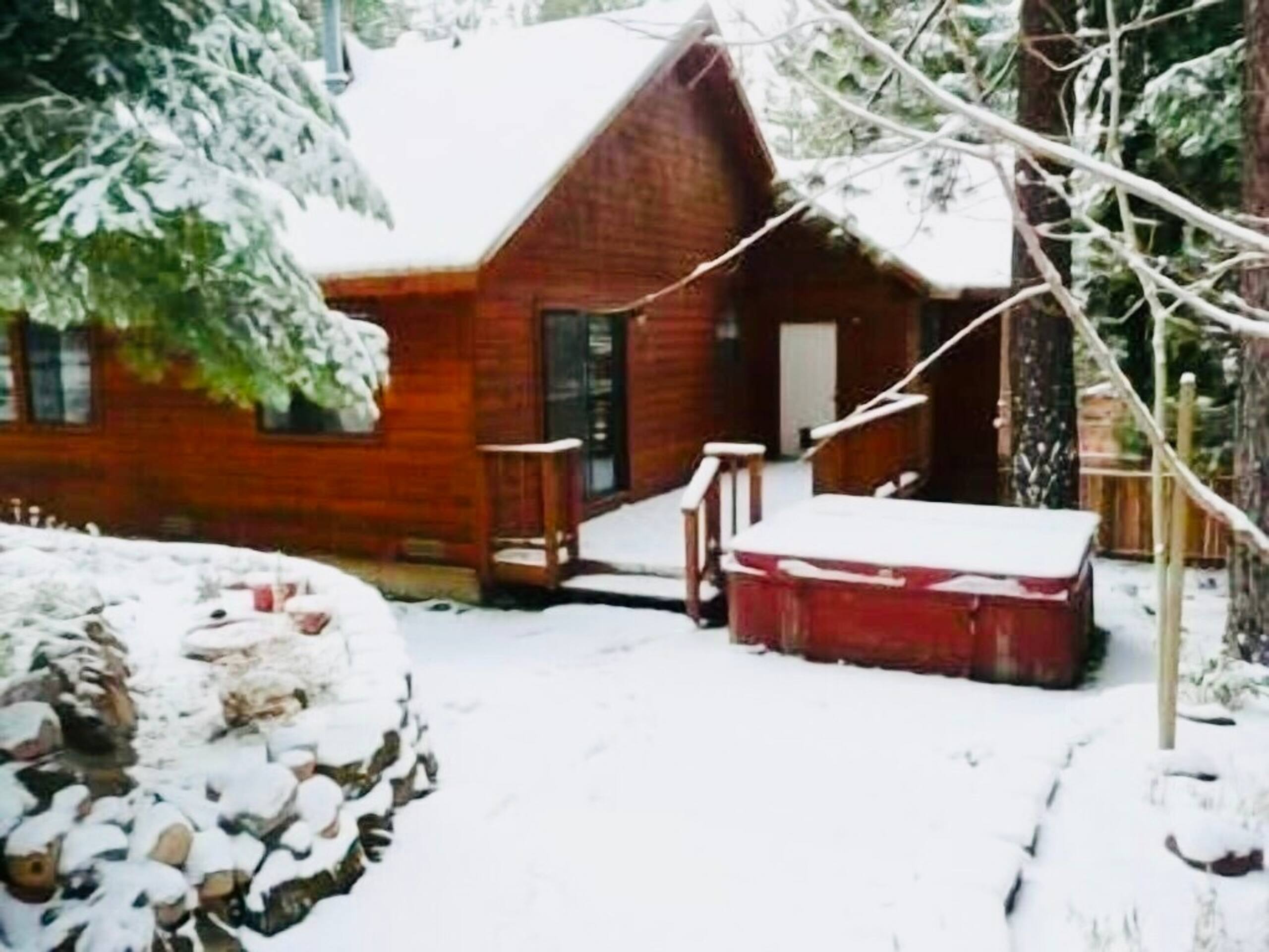 Cozy Cabin Relaxing Hot Tub and Pool Table Fun - Photo 31